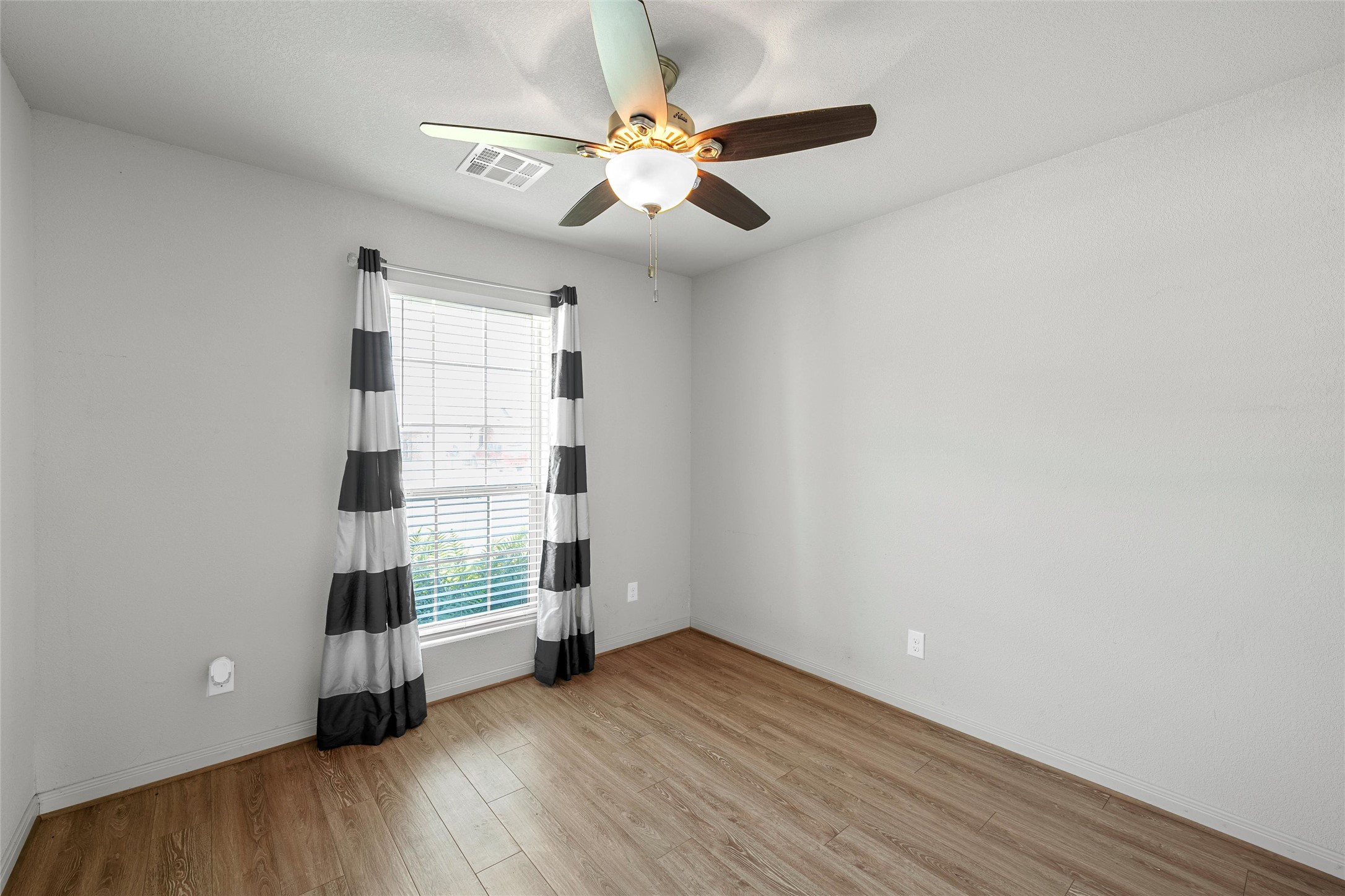403 Broken Arrow Court Lacy Lakeview TX 76705
