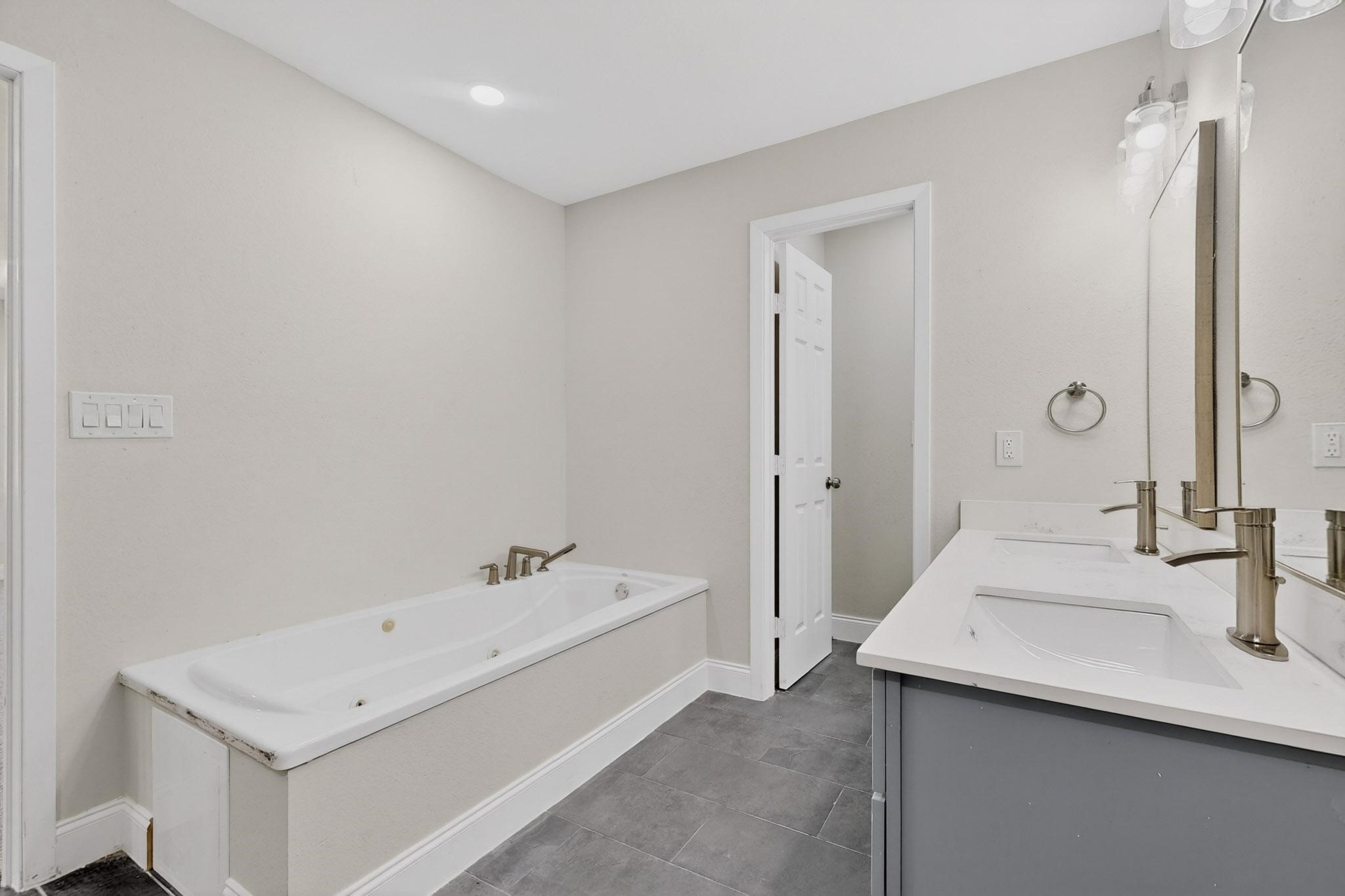 529 Morris Lane Greenville TX 75402