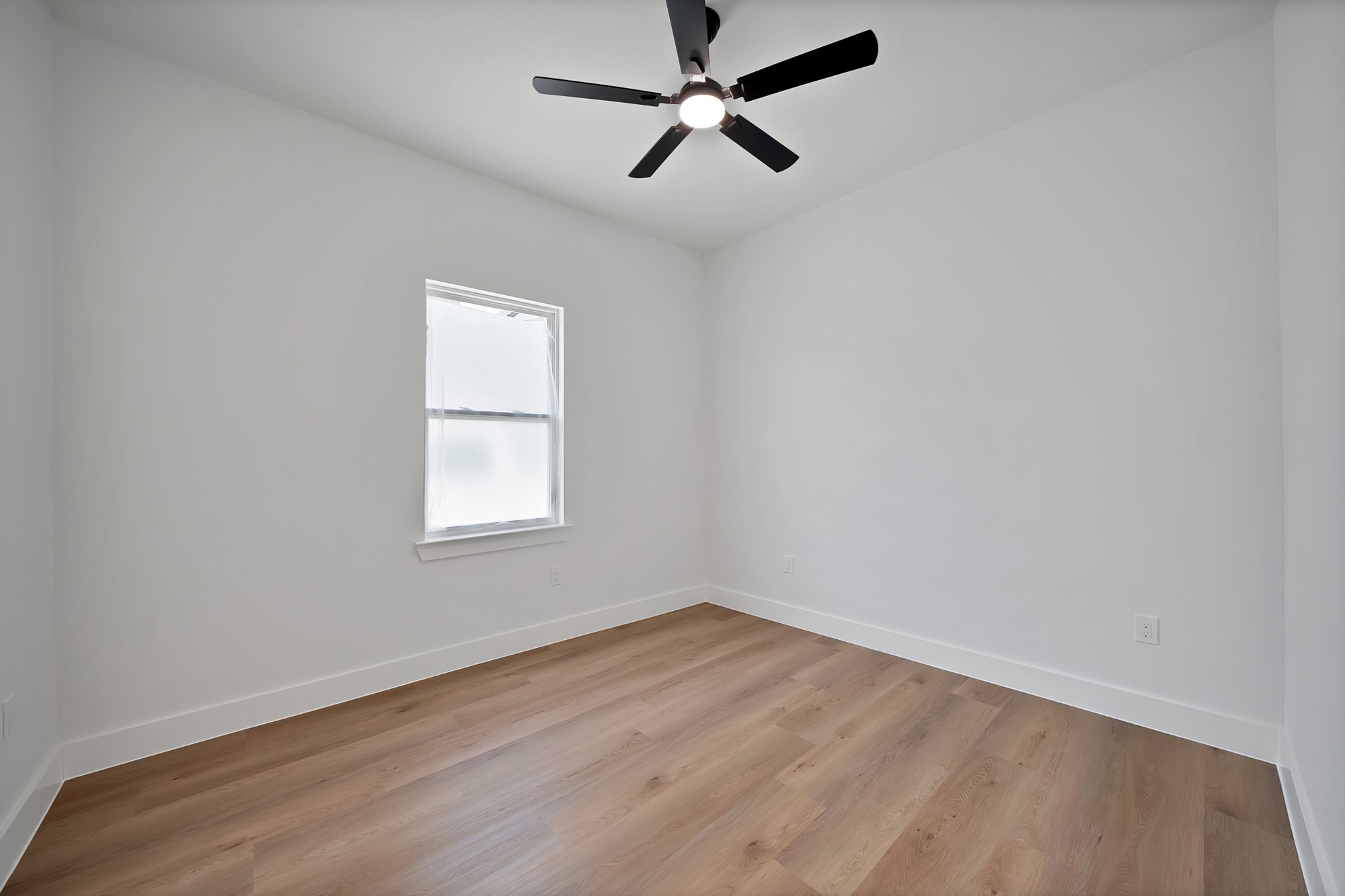 1130 E Hattie Street Fort Worth TX 76104