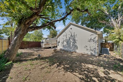1130 E Hattie Street Fort Worth TX 76104