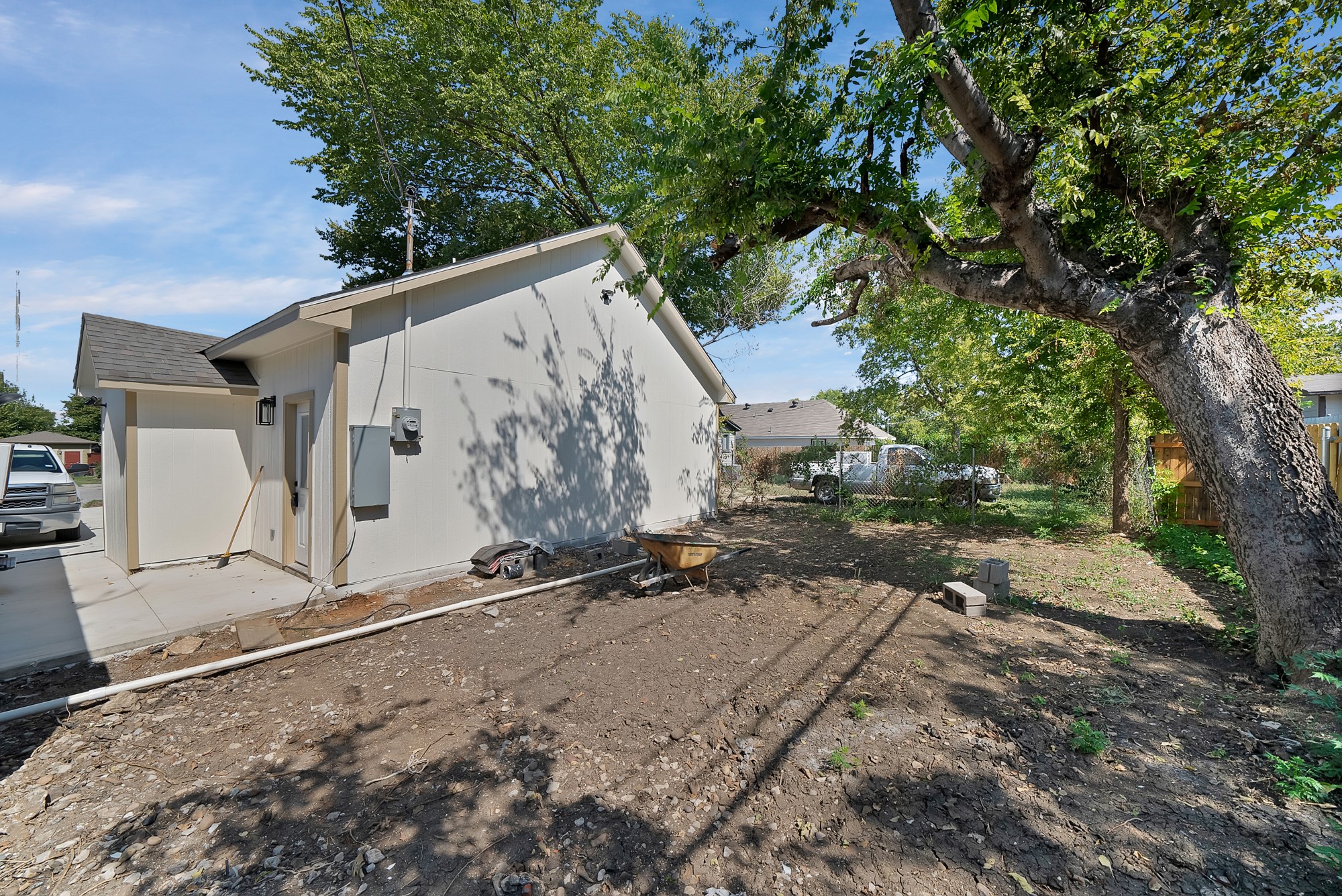 1130 E Hattie Street Fort Worth TX 76104