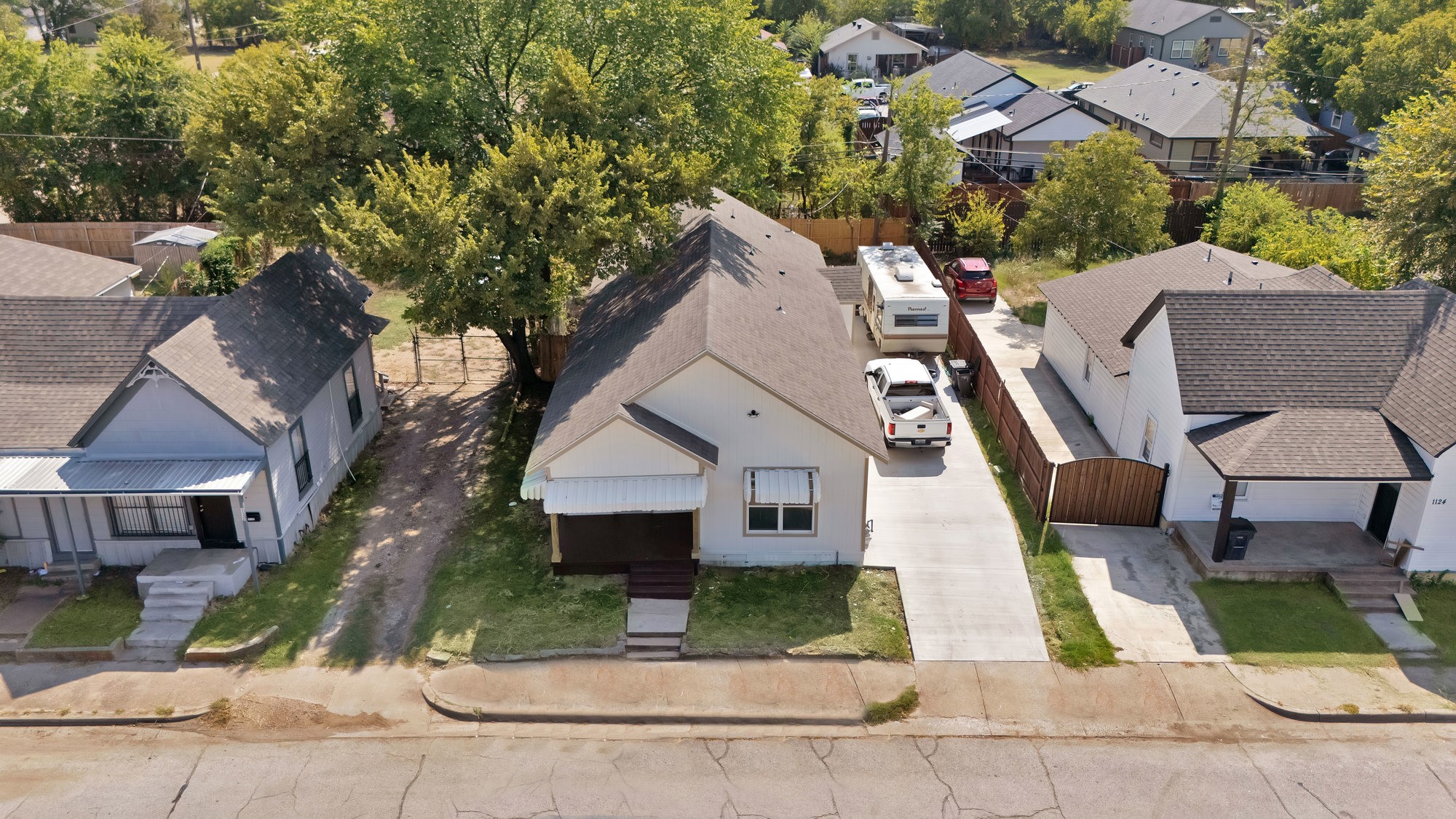 1130 E Hattie Street Fort Worth TX 76104