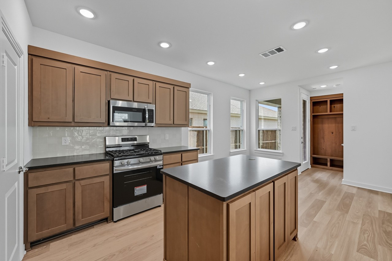9204 Persimmon Lane Mesquite TX 75126