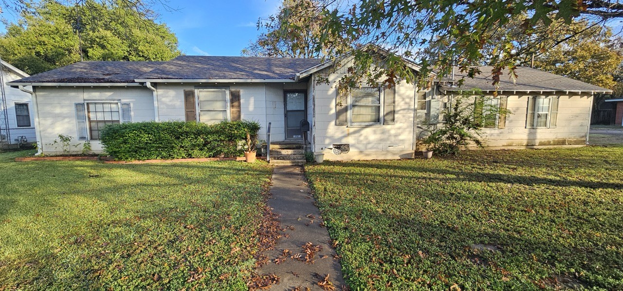 1061 E Walnut Street Hillsboro TX 76645