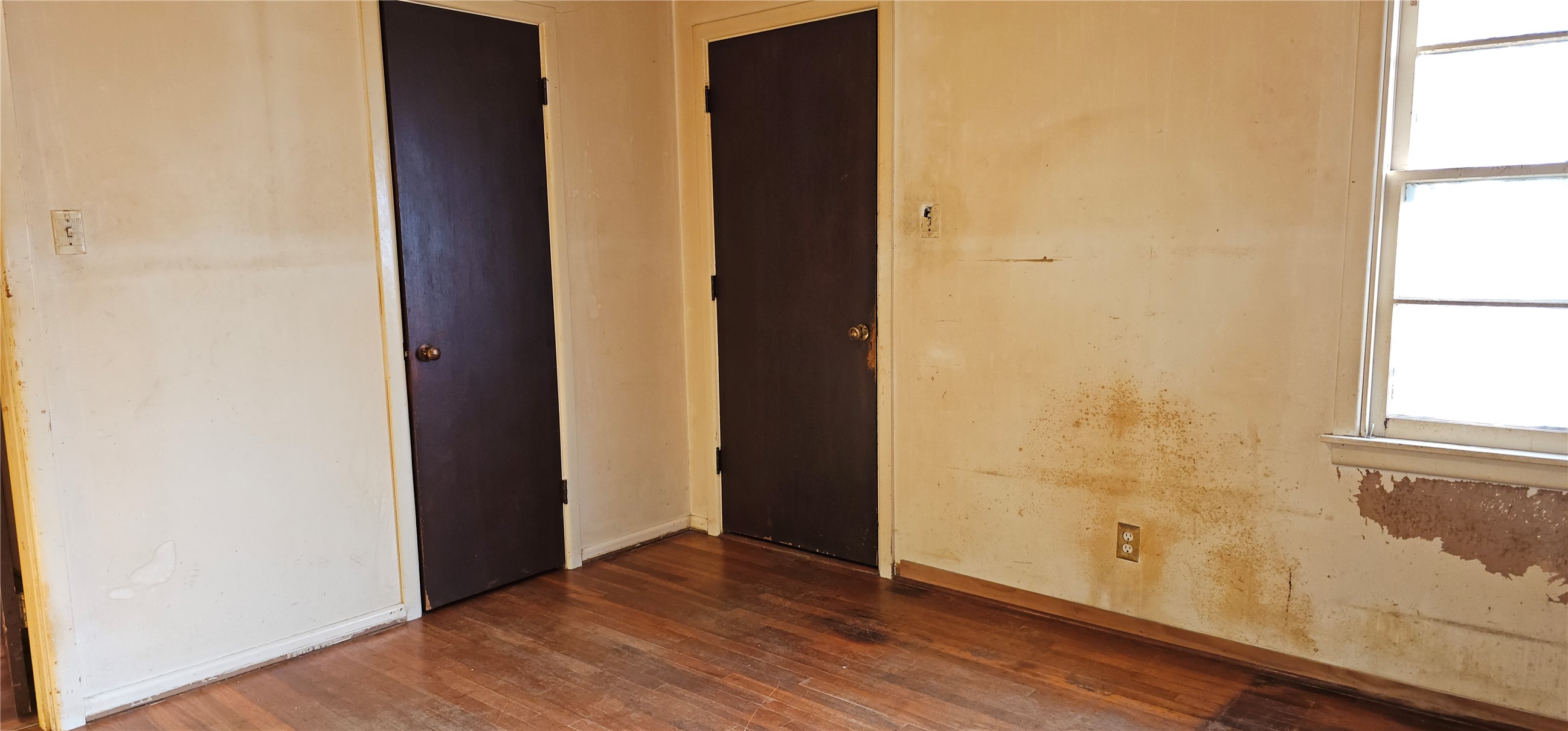 1061 E Walnut Street Hillsboro TX 76645