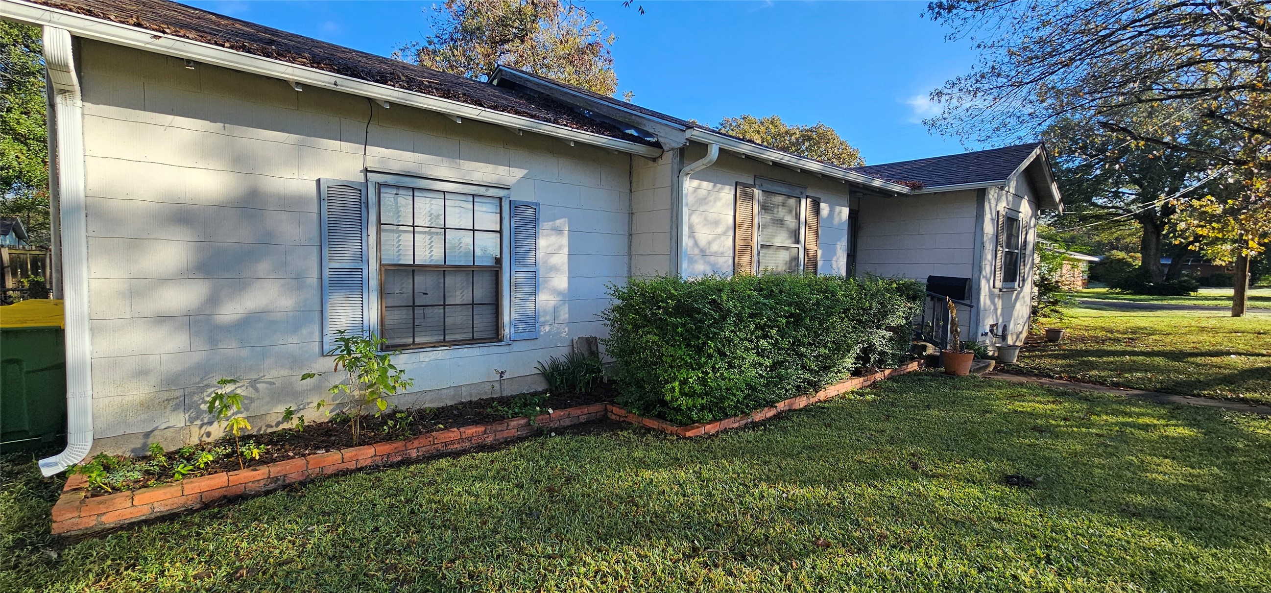 1061 E Walnut Street Hillsboro TX 76645