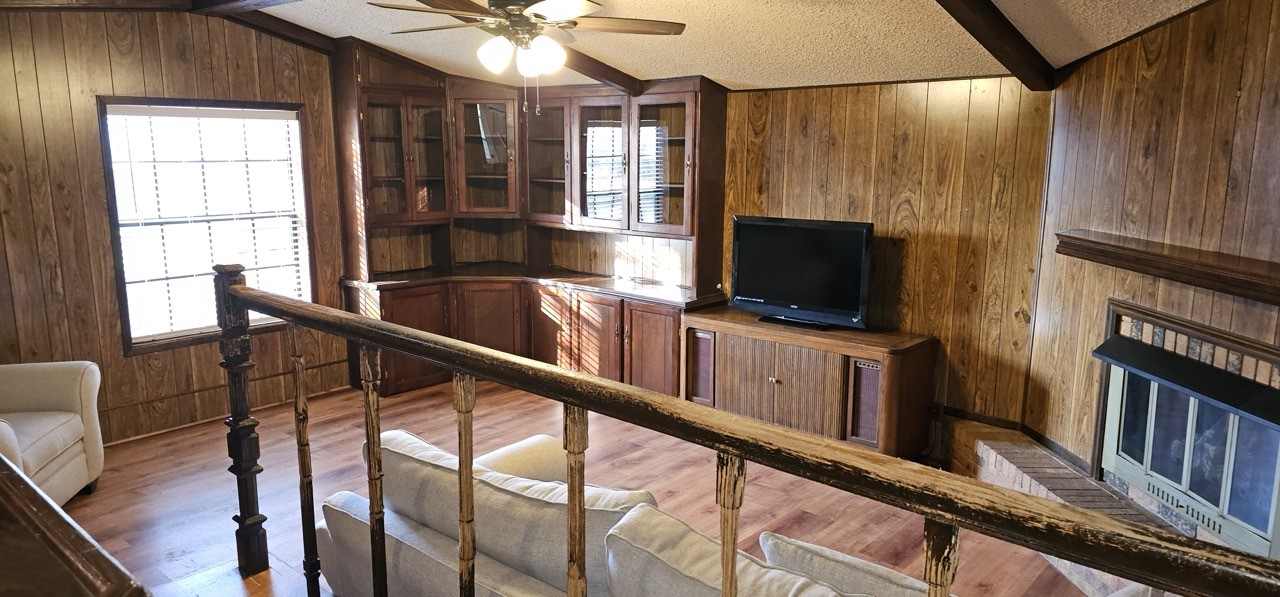 1061 E Walnut Street Hillsboro TX 76645