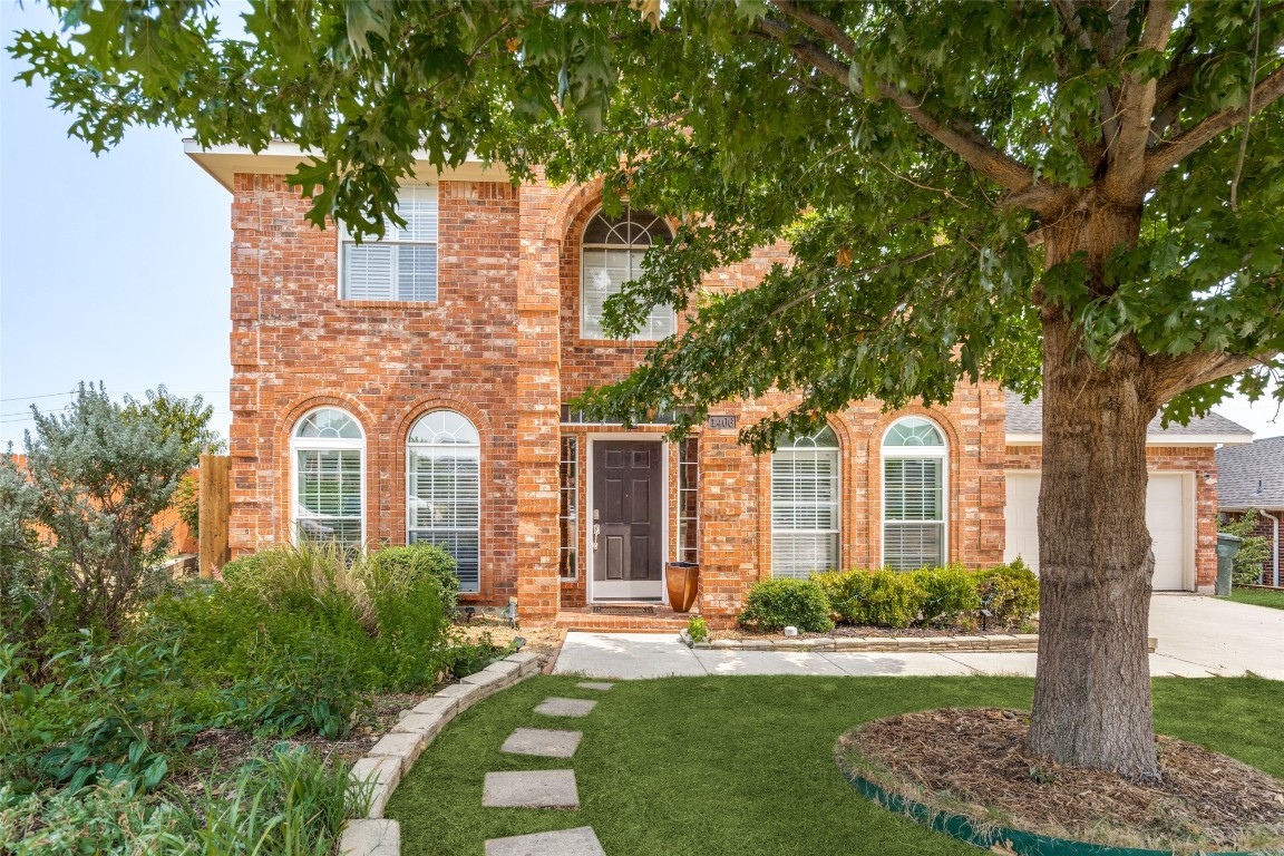 1406 Melody Lane Carrollton TX 75006