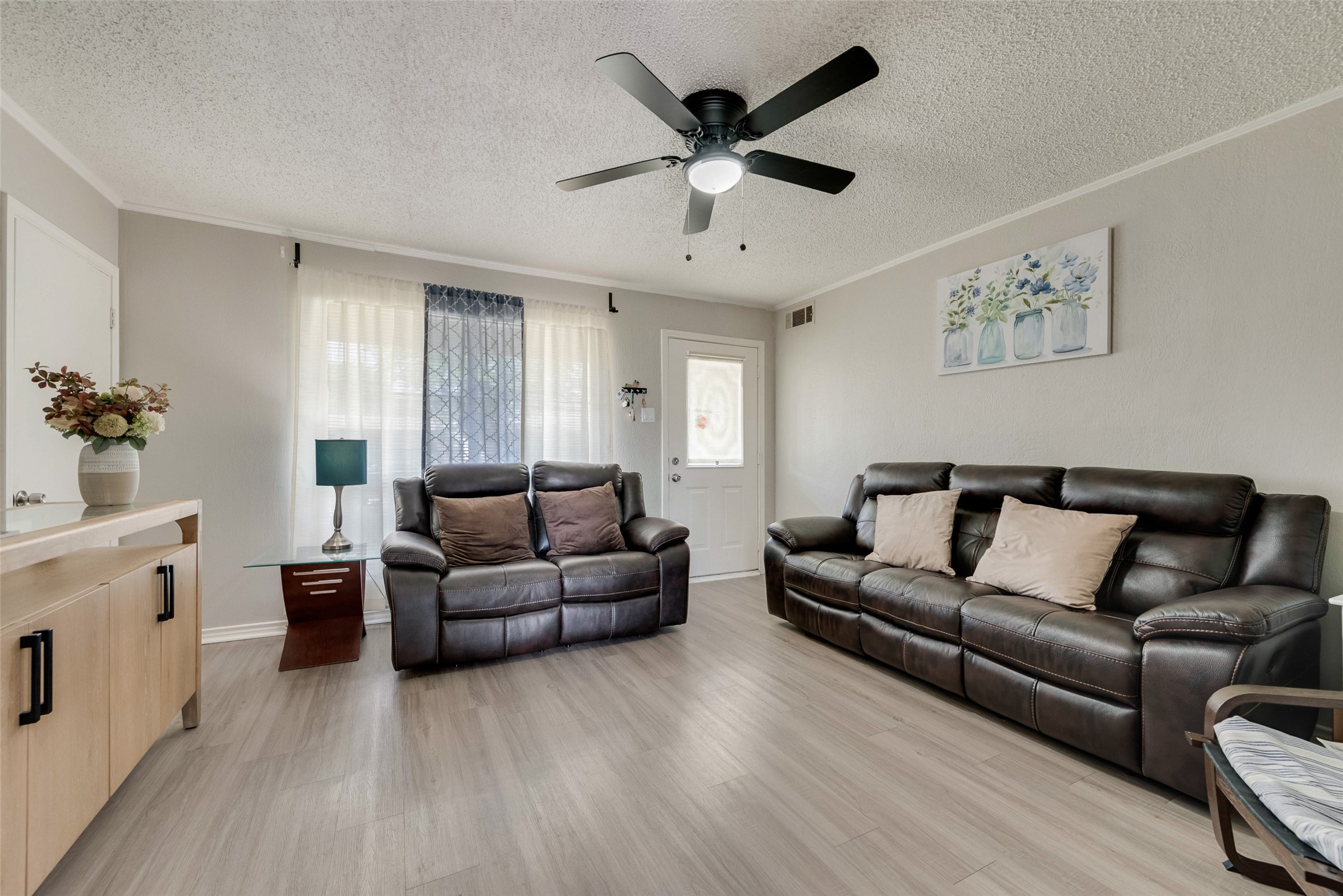 2842 Anchor Drive Mesquite TX 75150