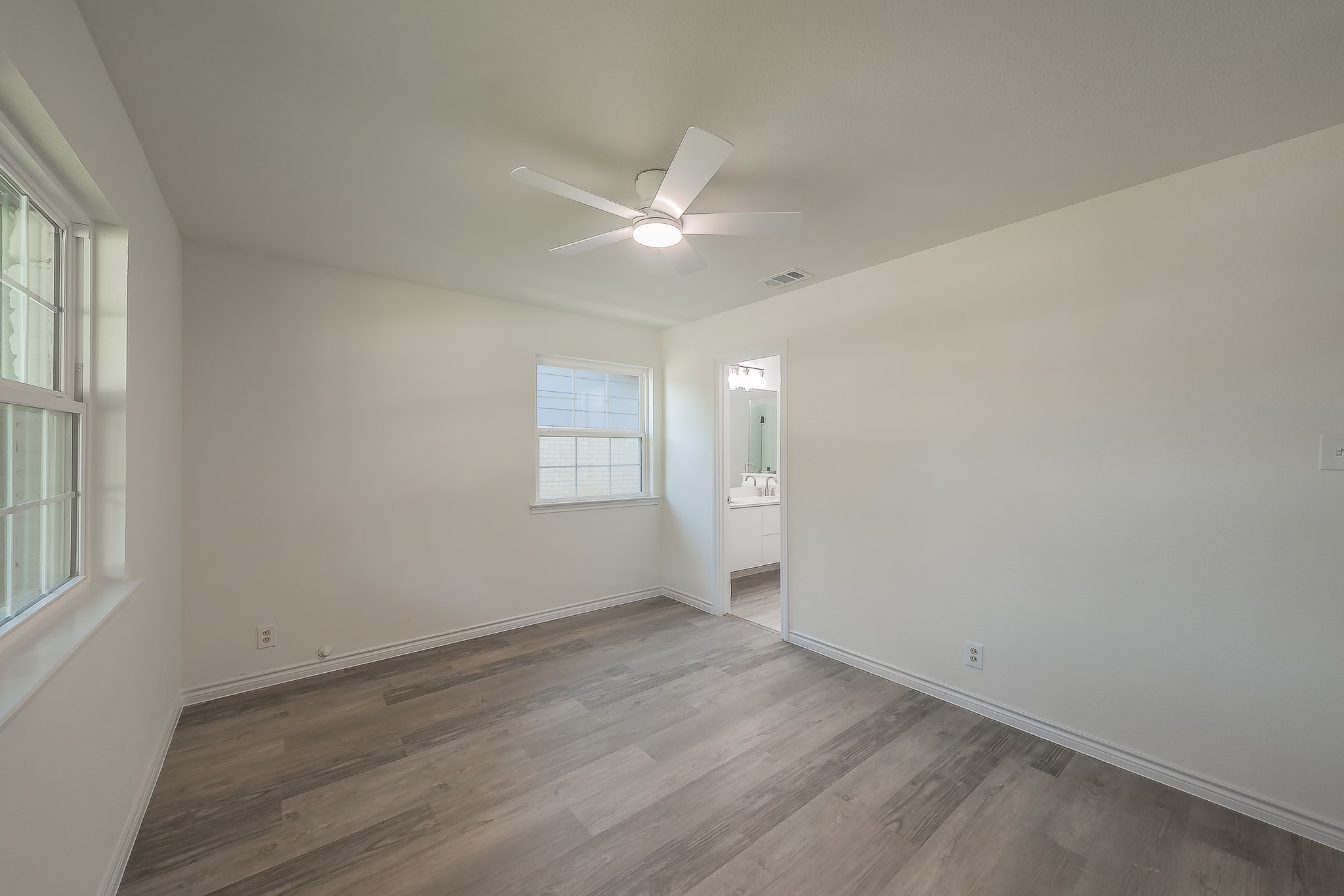 6 Honor Oak Lane Bedford TX 76022