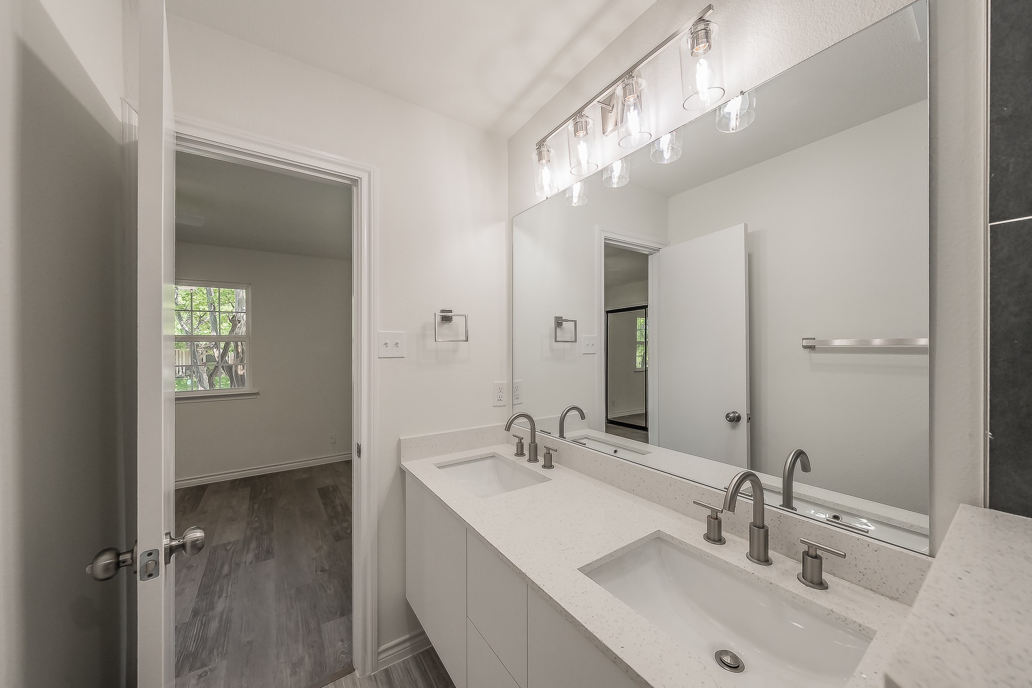 6 Honor Oak Lane Bedford TX 76022