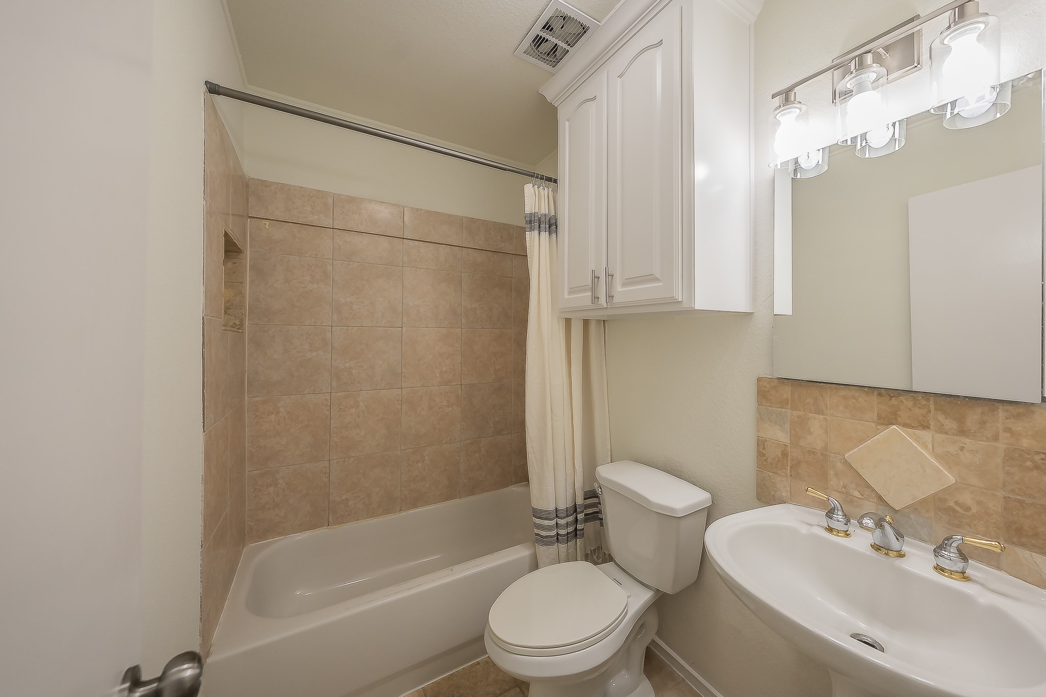 6 Honor Oak Lane Bedford TX 76022