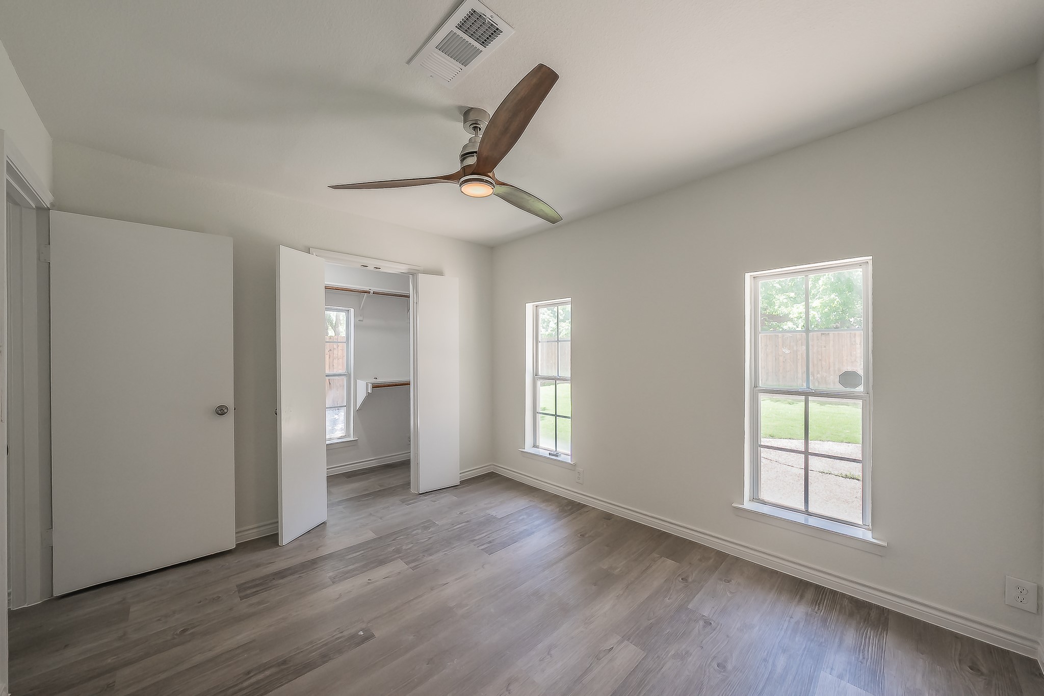 6 Honor Oak Lane Bedford TX 76022
