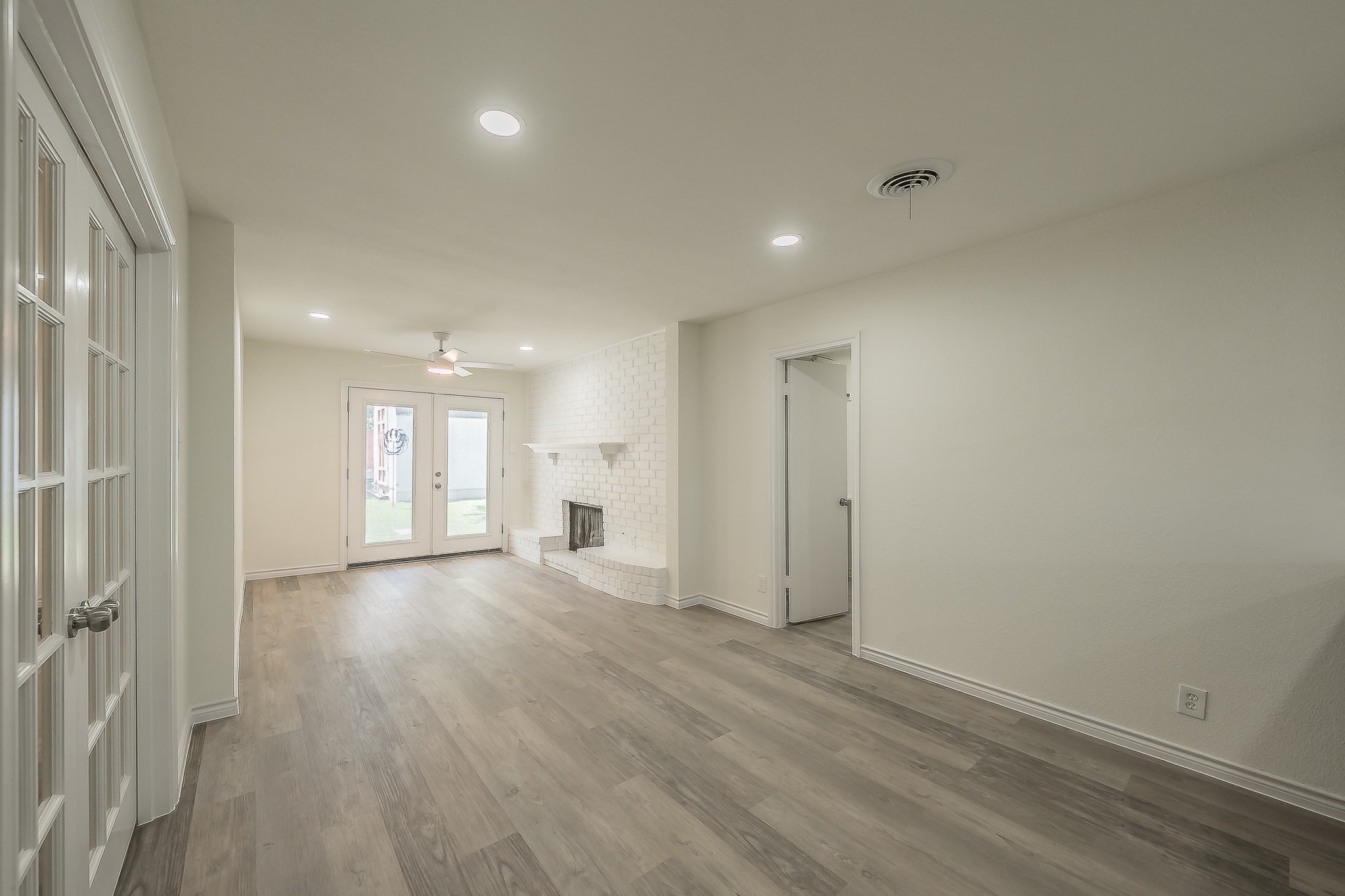 6 Honor Oak Lane Bedford TX 76022