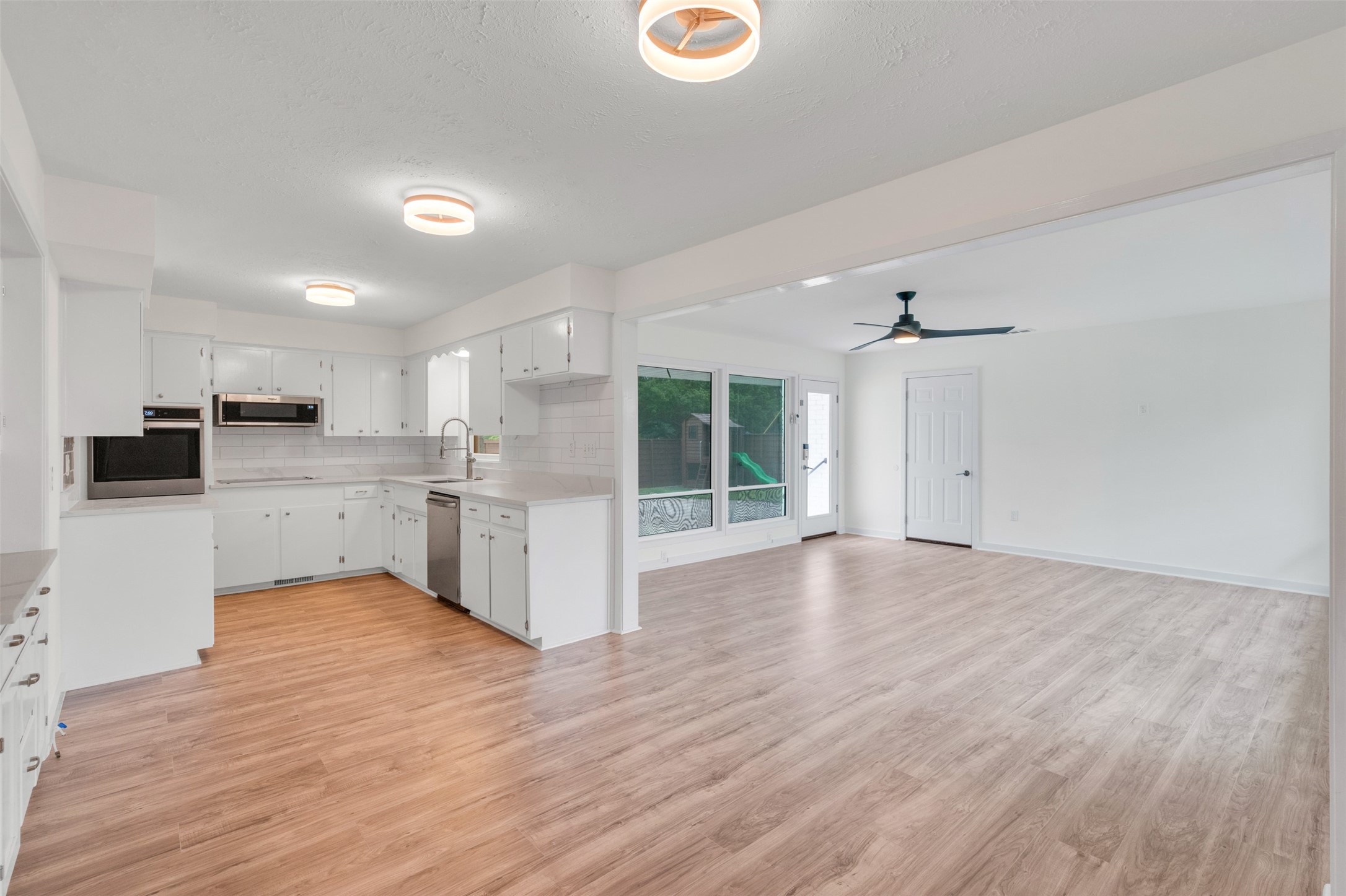 556 Summit Drive Richardson TX 75081