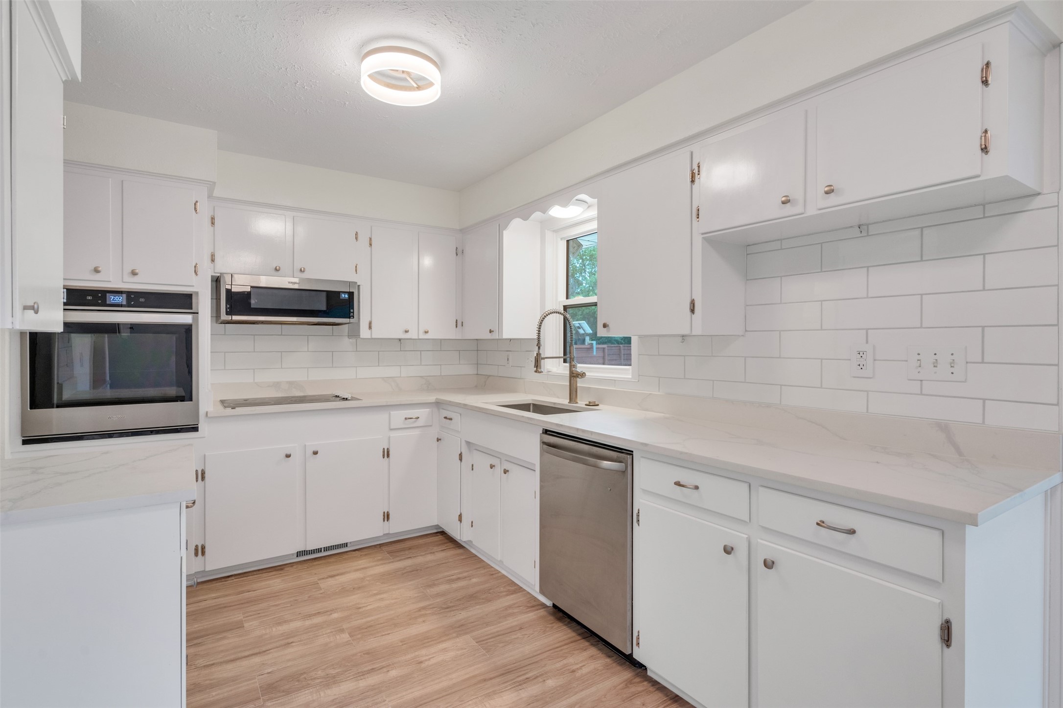 556 Summit Drive Richardson TX 75081