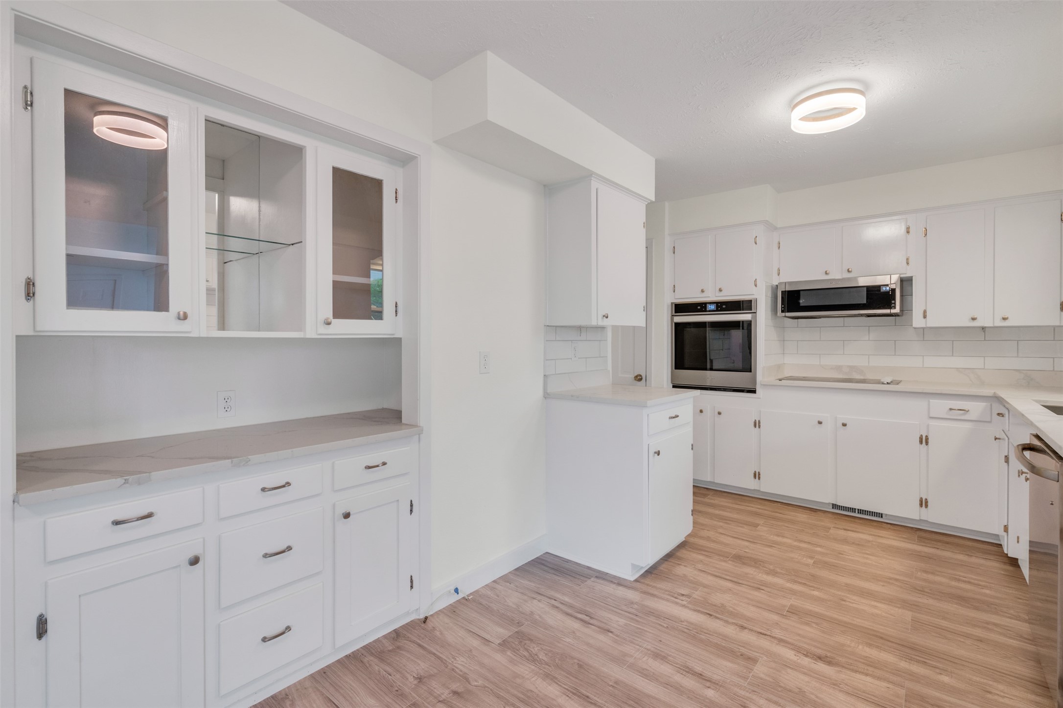 556 Summit Drive Richardson TX 75081