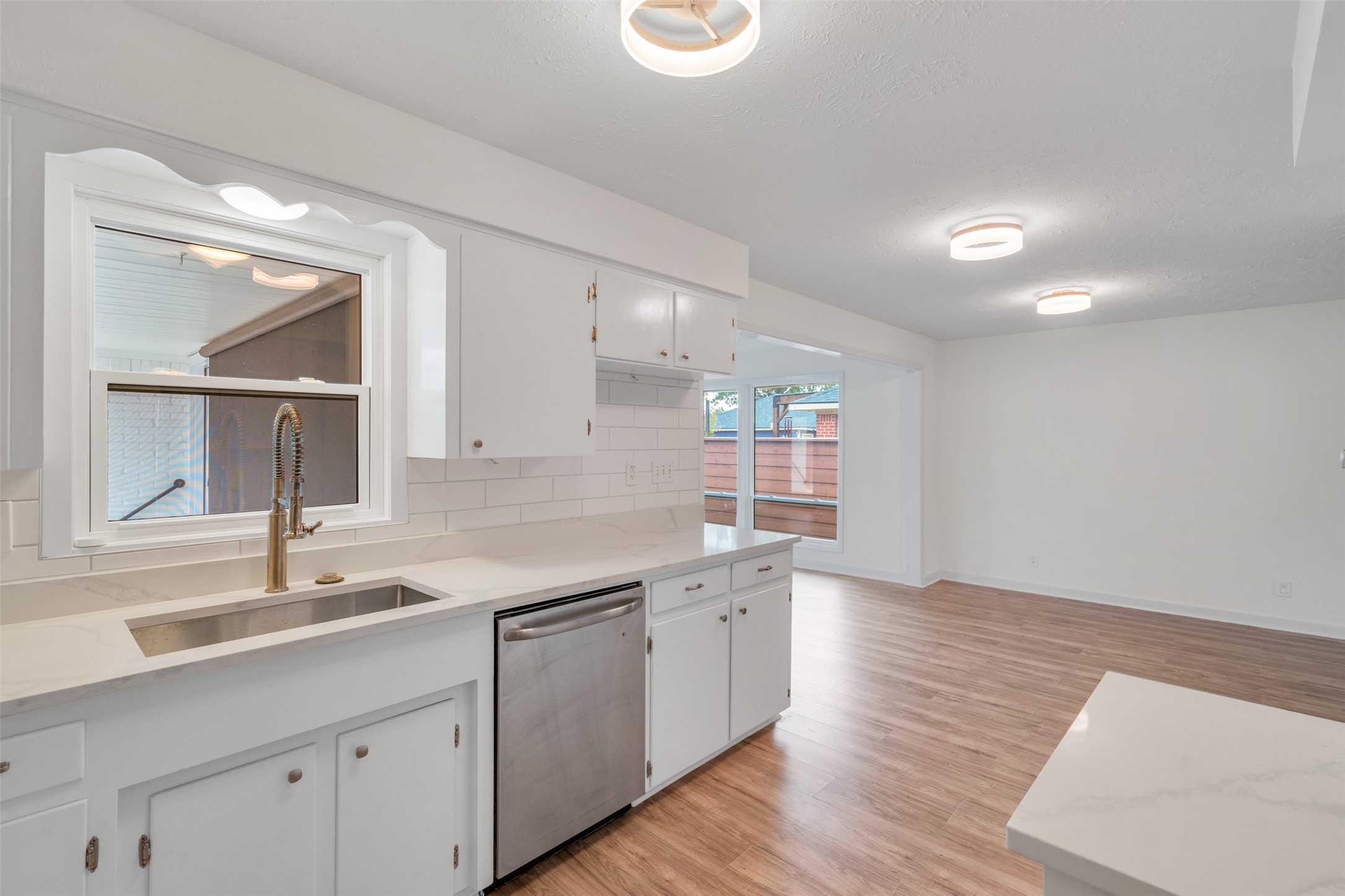 556 Summit Drive Richardson TX 75081