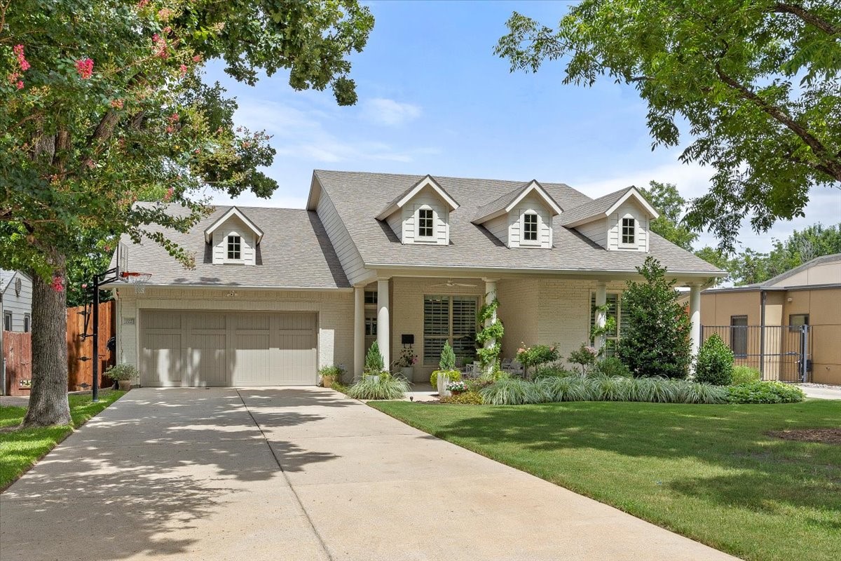 722 N Bailey Avenue Fort Worth TX 76107