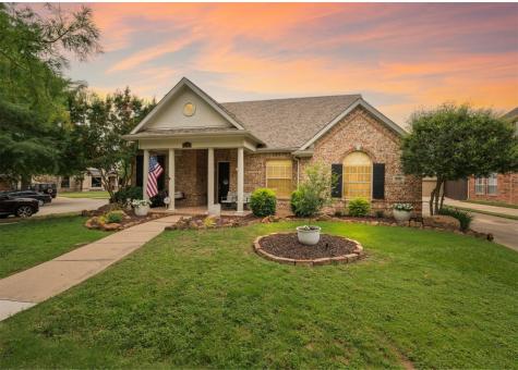2541 Sir Tristram Lane Lewisville TX 75056