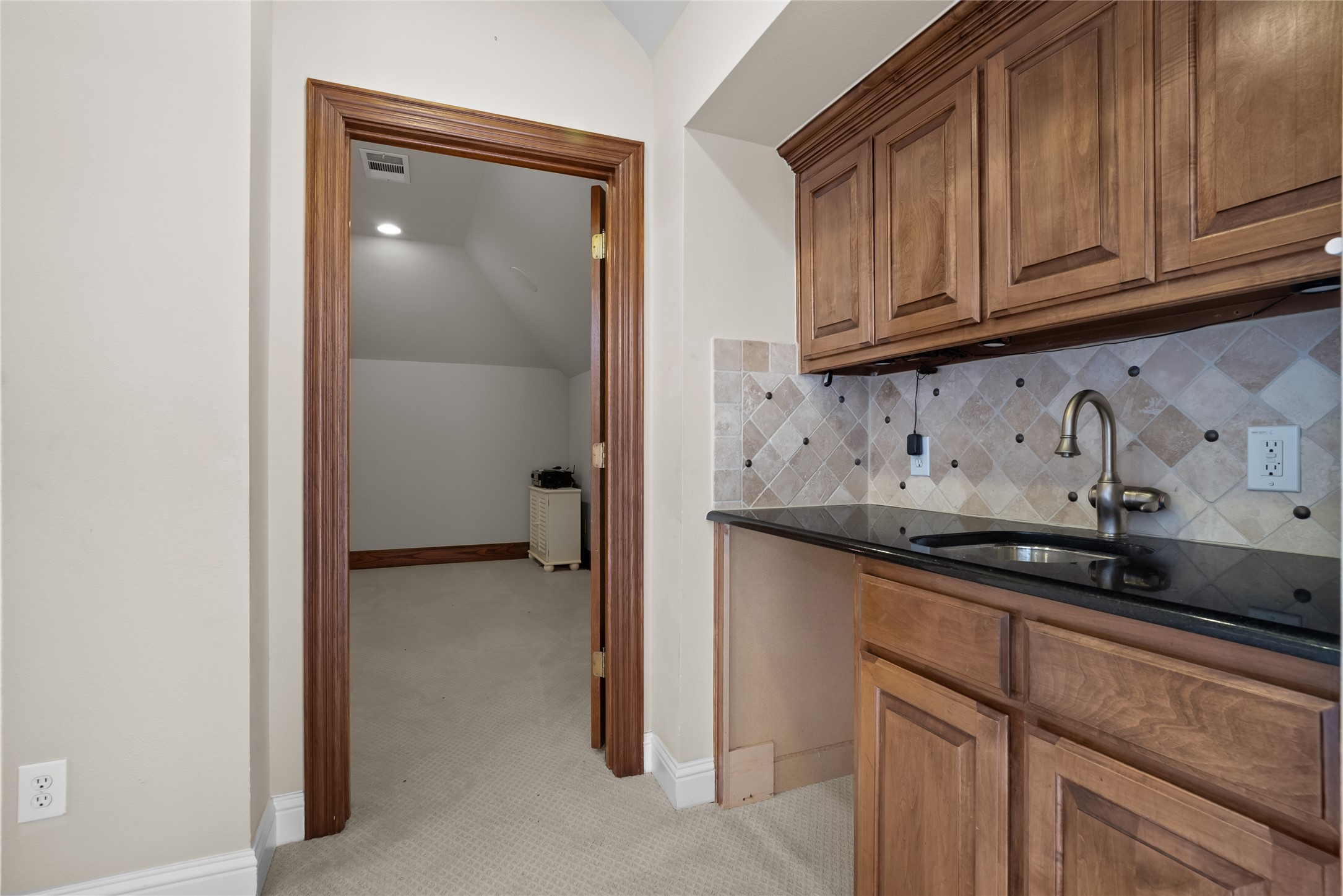 8491 Canyon Crossing Lantana TX 76226