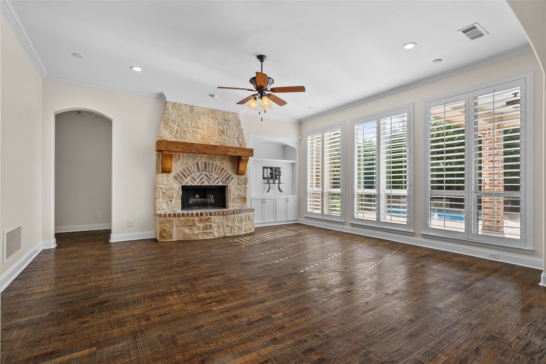 8491 Canyon Crossing Lantana TX 76226