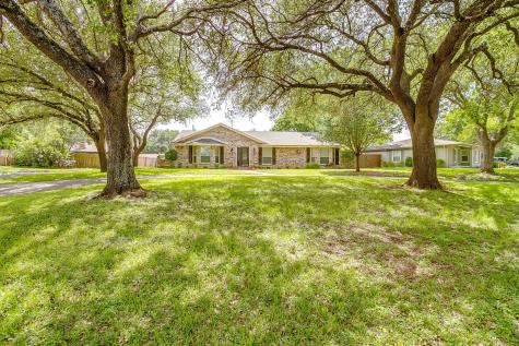 802 Shady Creek Drive Cleburne TX 76033