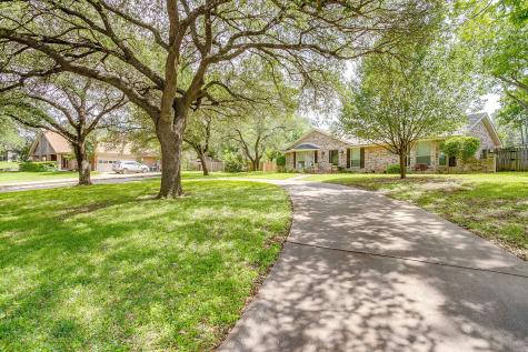 802 Shady Creek Drive Cleburne TX 76033