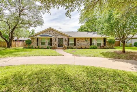 802 Shady Creek Drive Cleburne TX 76033