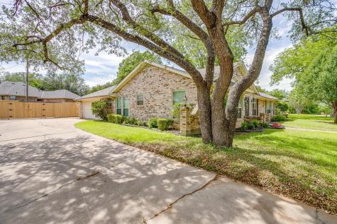 802 Shady Creek Drive Cleburne TX 76033