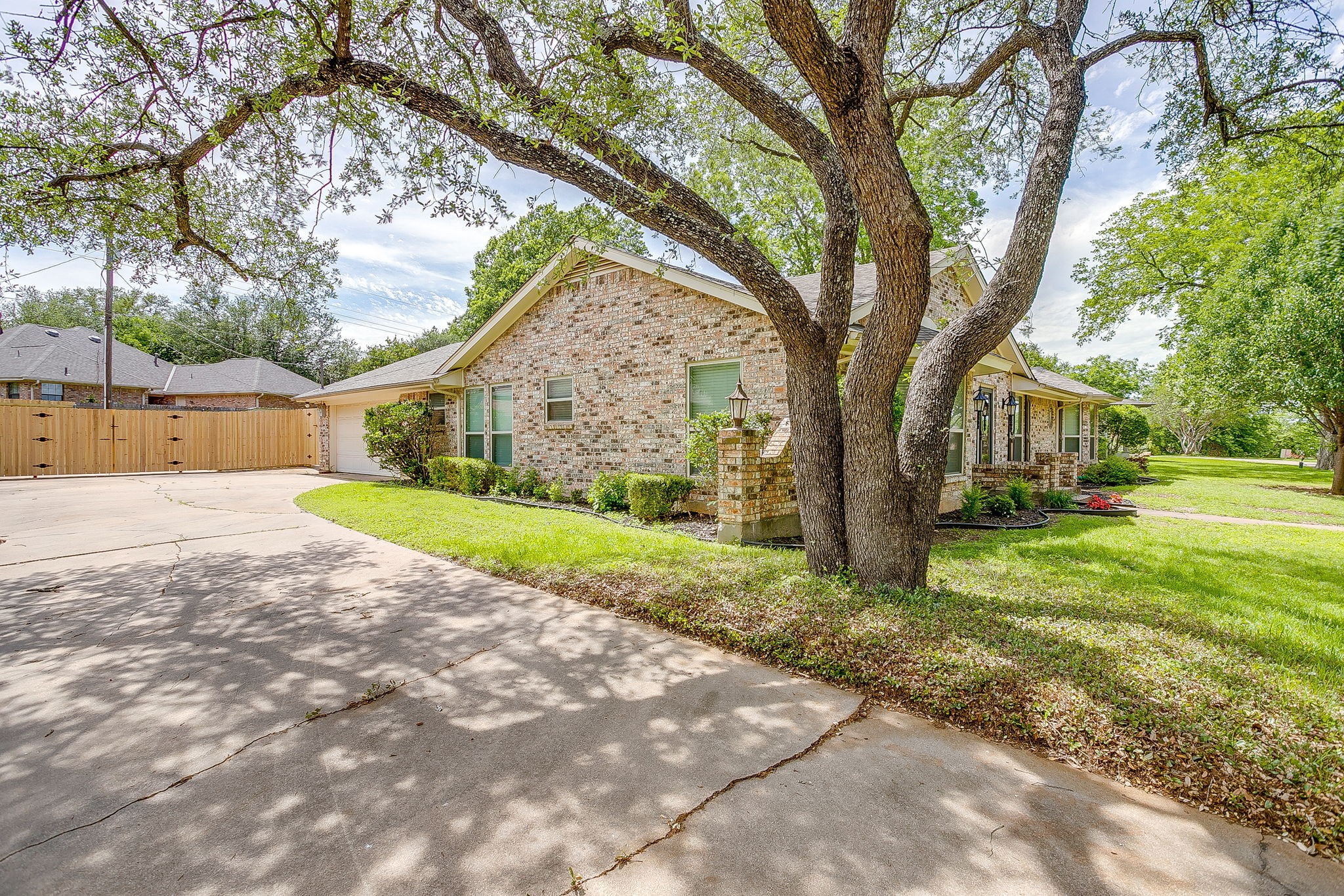 802 Shady Creek Drive Cleburne TX 76033