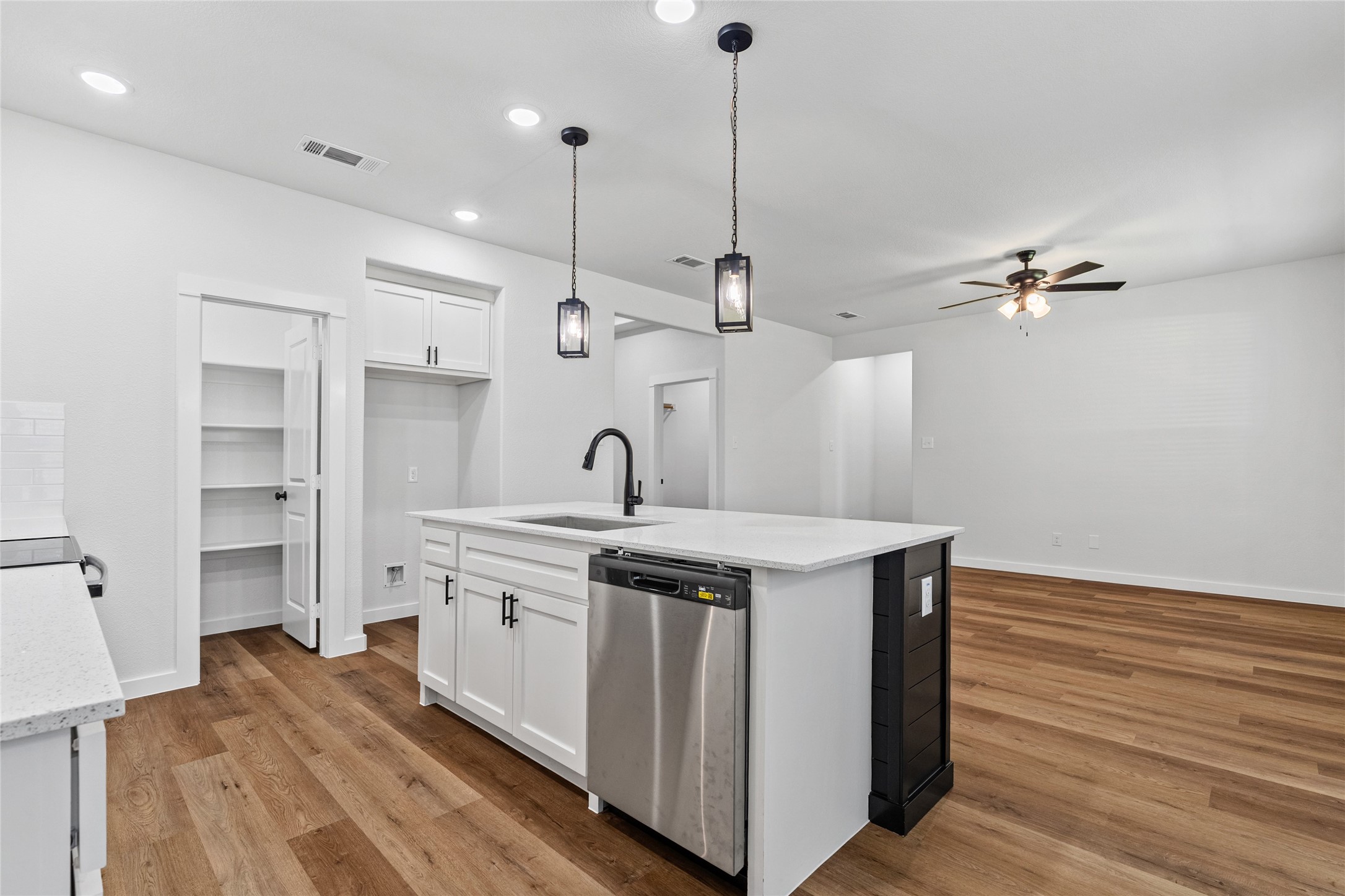 113 N Third Street Celeste TX 75423