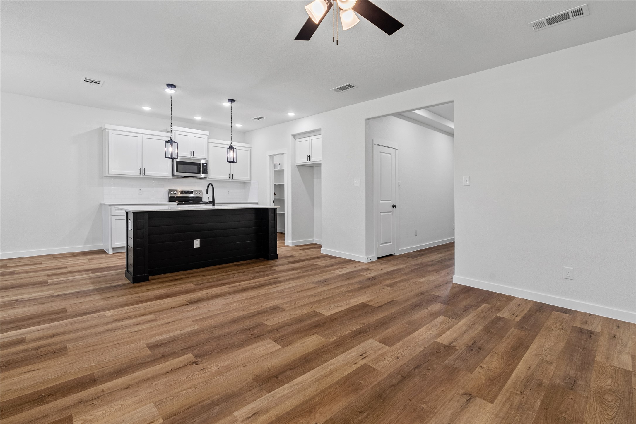 113 N Third Street Celeste TX 75423