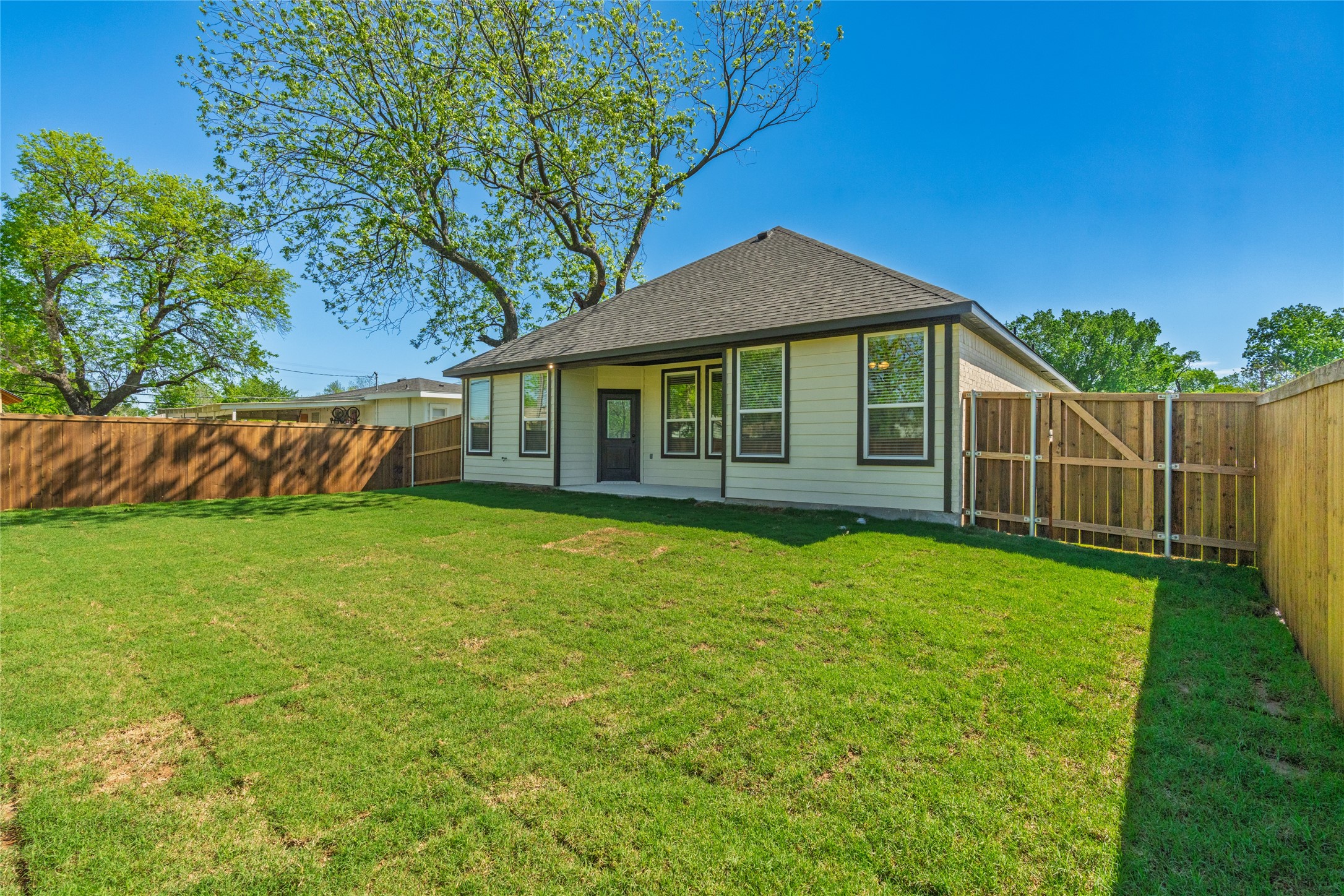 113 N Third Street Celeste TX 75423