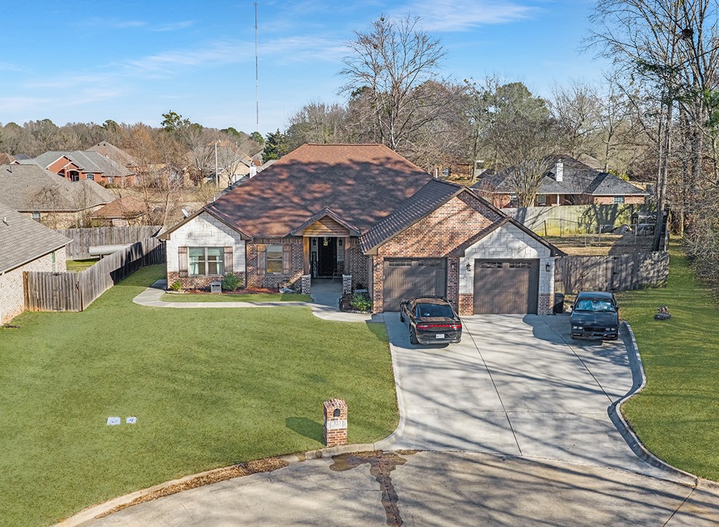 523 Mitchell Ryan Wake Village TX 75501