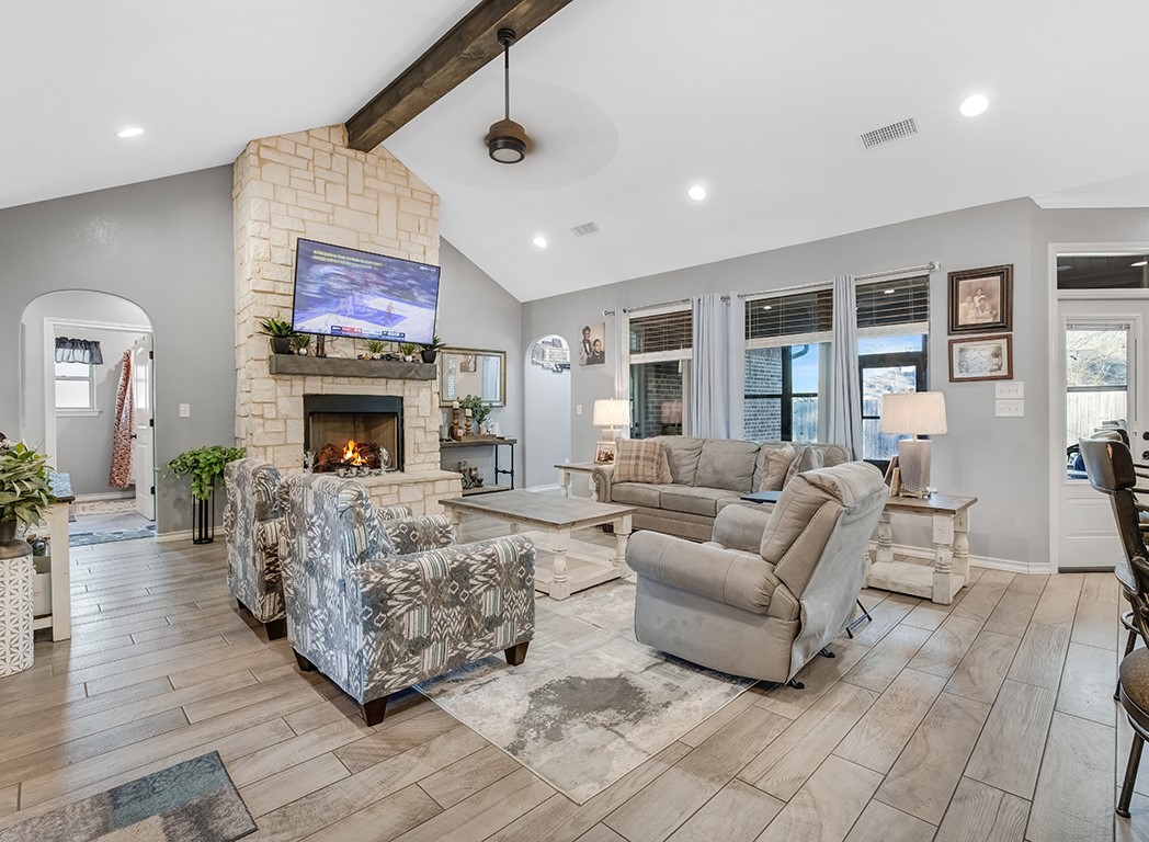 523 Mitchell Ryan Wake Village TX 75501