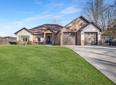 523 Mitchell Ryan Wake Village TX 75501