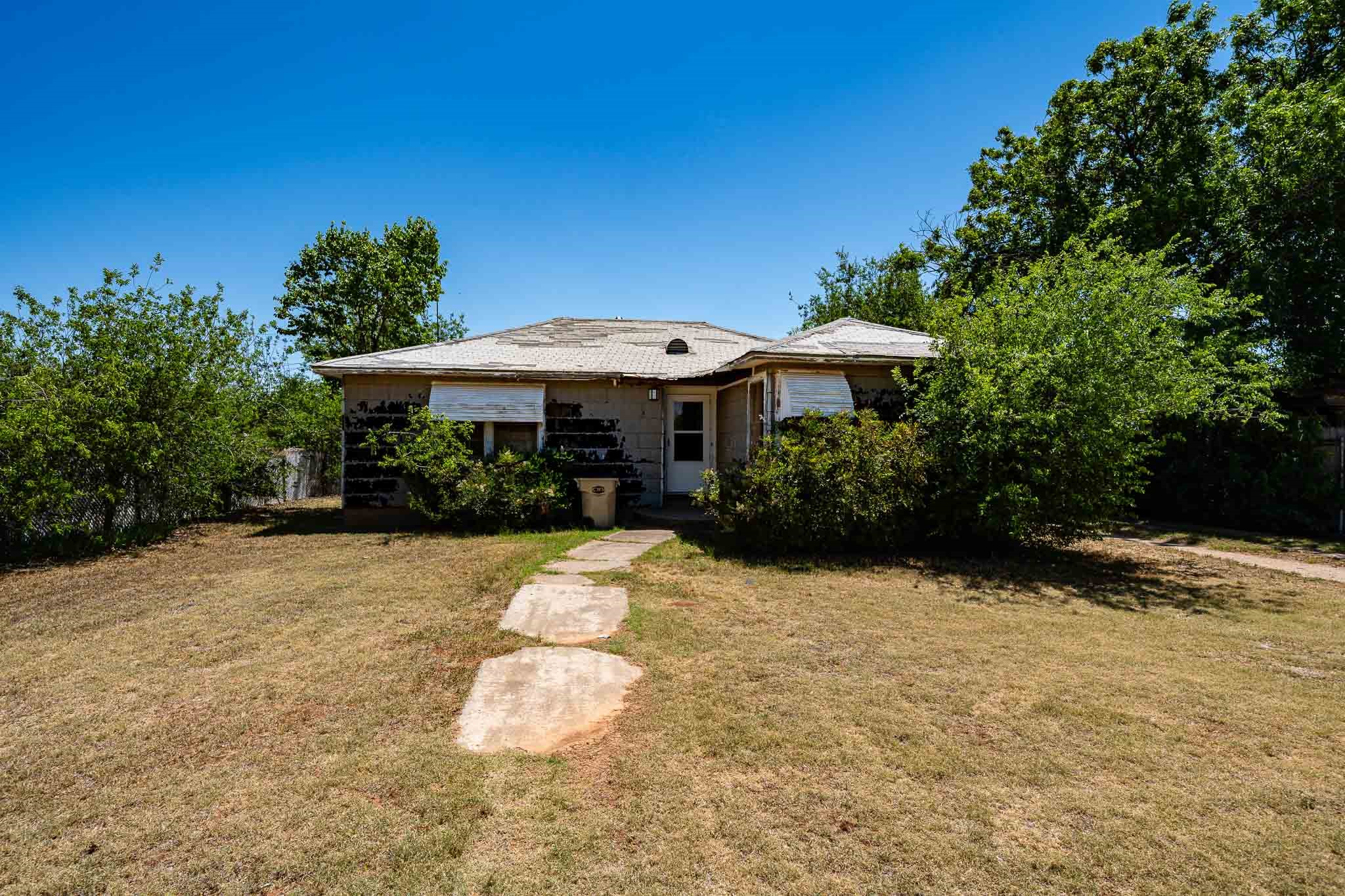 1821 Avenue K Anson TX 79501
