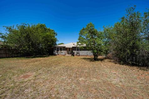 1821 Avenue K Anson TX 79501