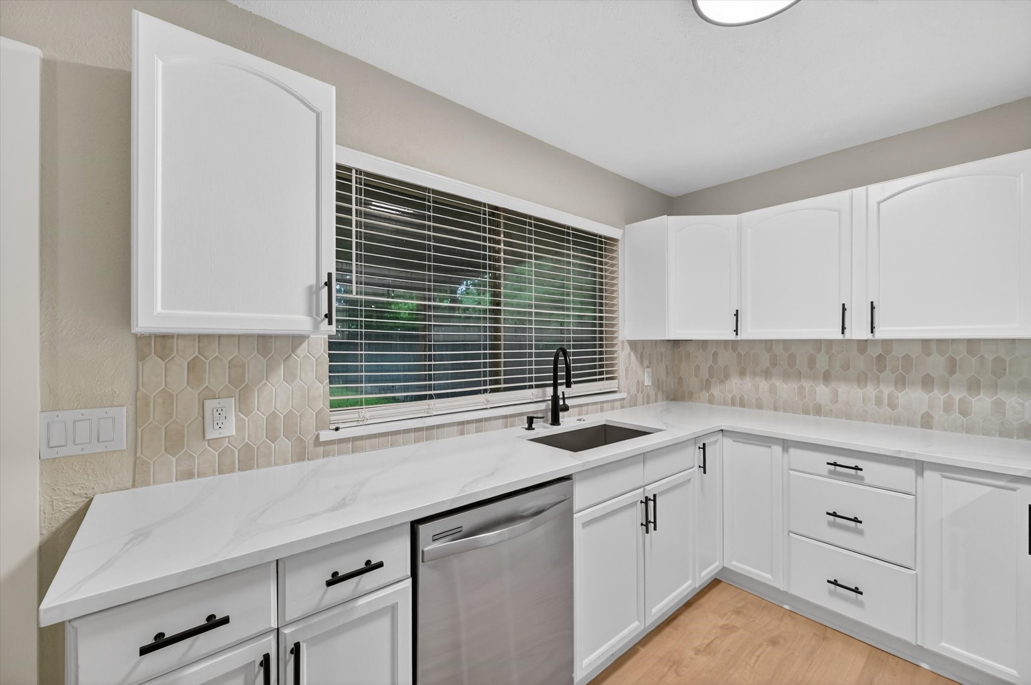 129 N Dobson Street Burleson TX 76028