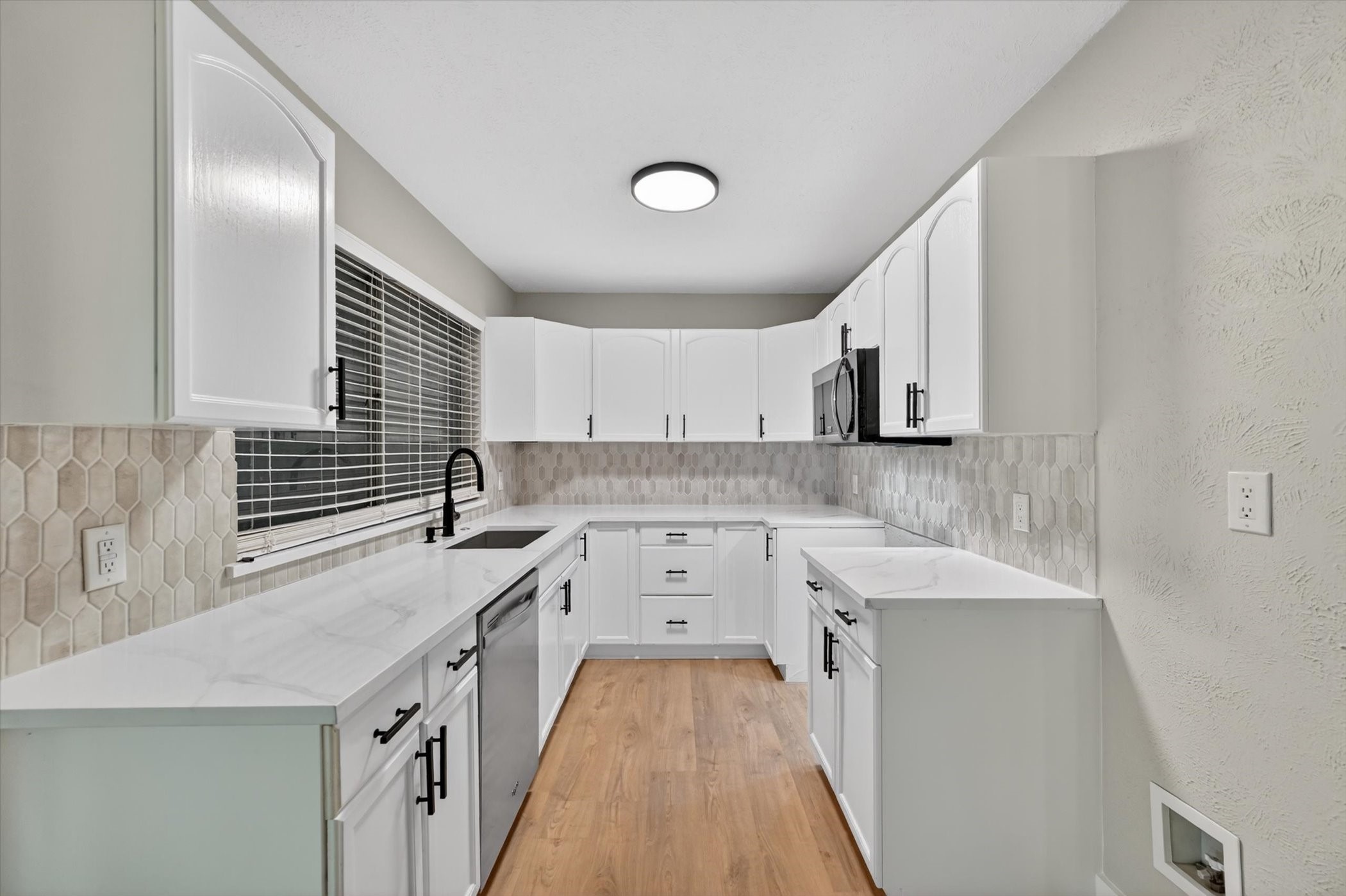 129 N Dobson Street Burleson TX 76028