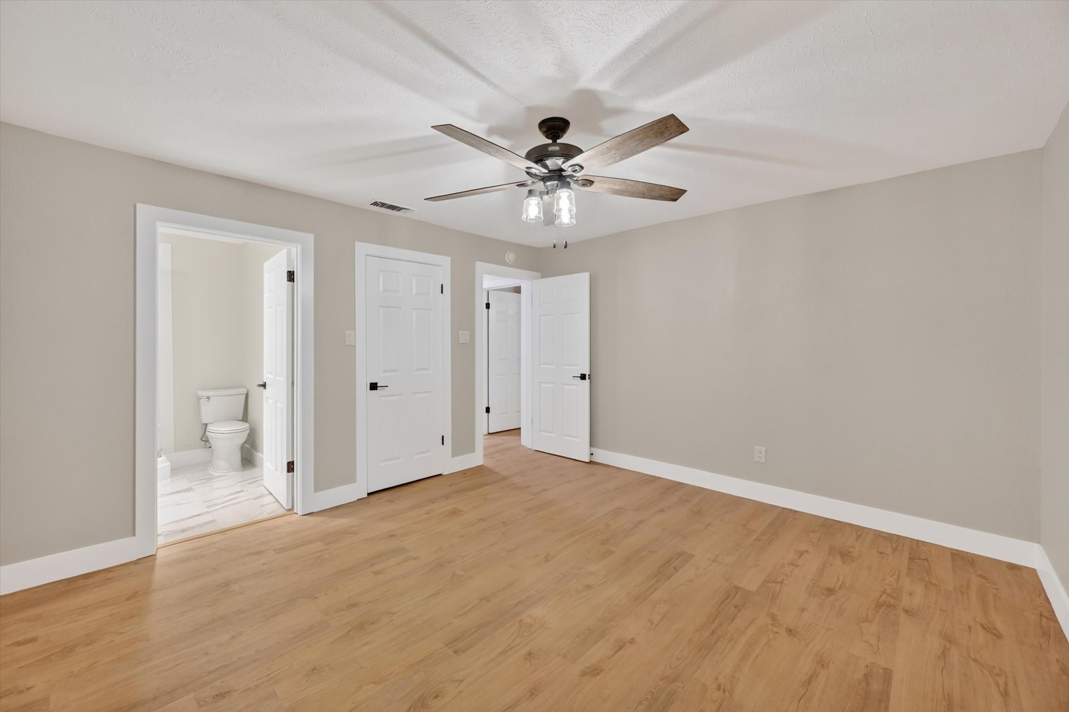 129 N Dobson Street Burleson TX 76028