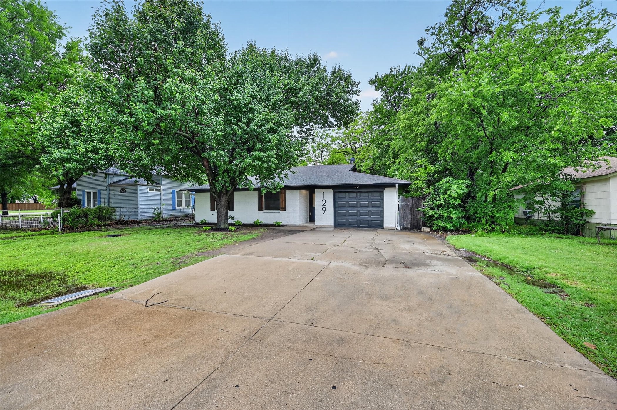 129 N Dobson Street Burleson TX 76028