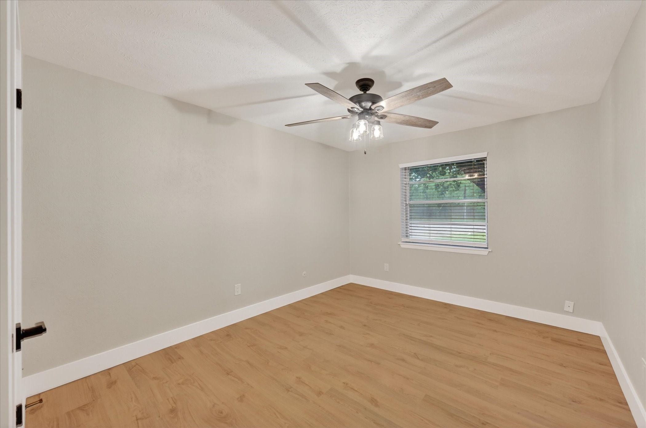 129 N Dobson Street Burleson TX 76028