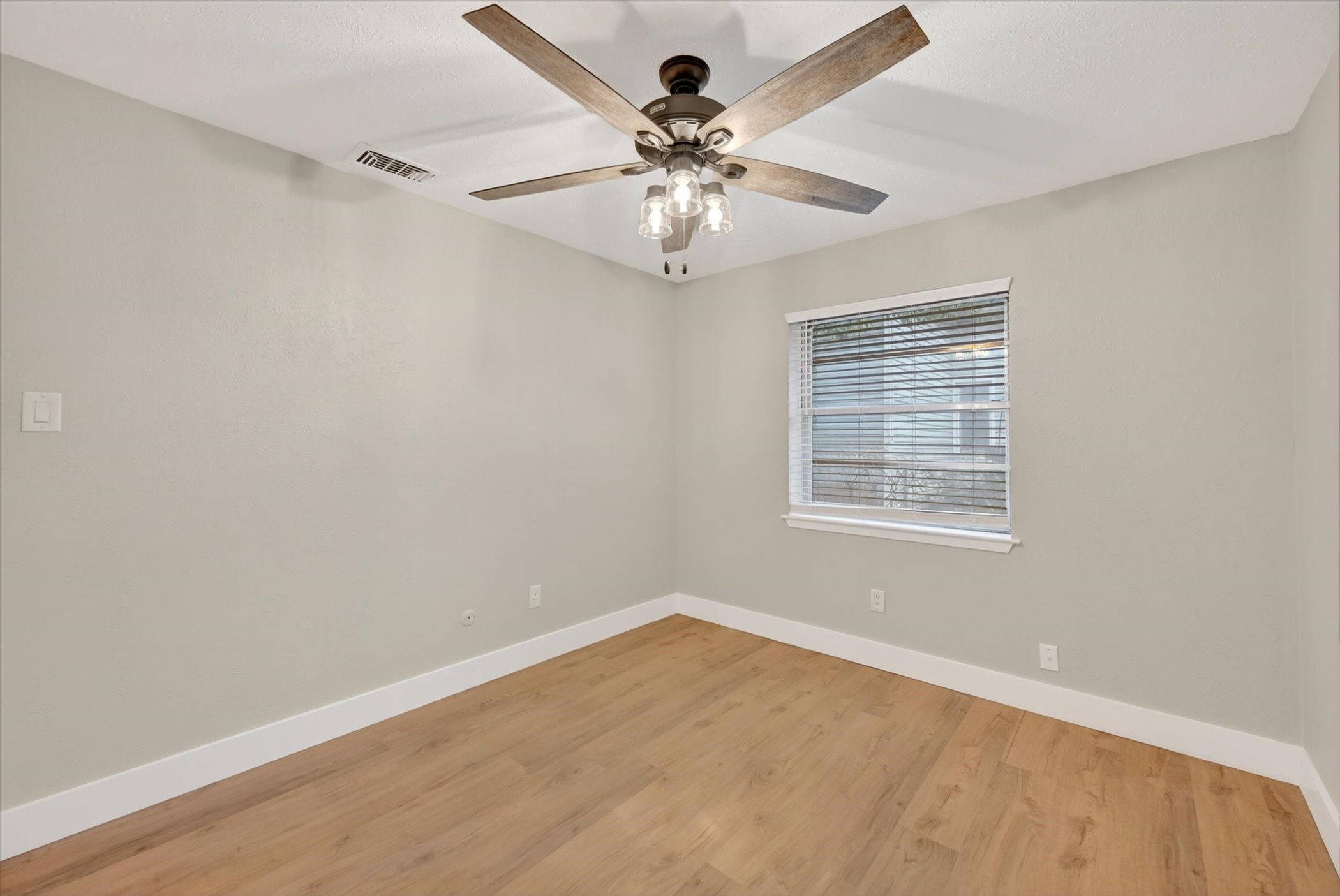 129 N Dobson Street Burleson TX 76028