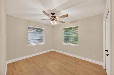 129 N Dobson Street Burleson TX 76028