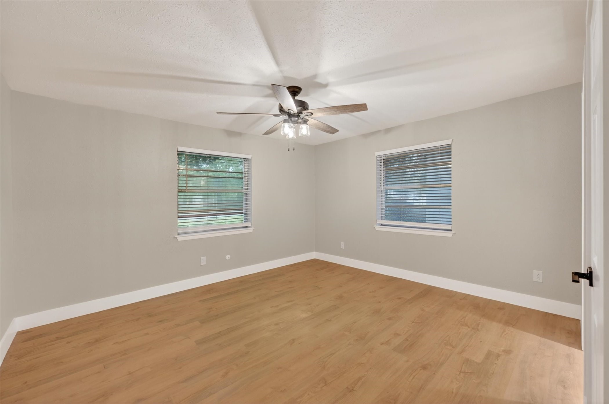 129 N Dobson Street Burleson TX 76028