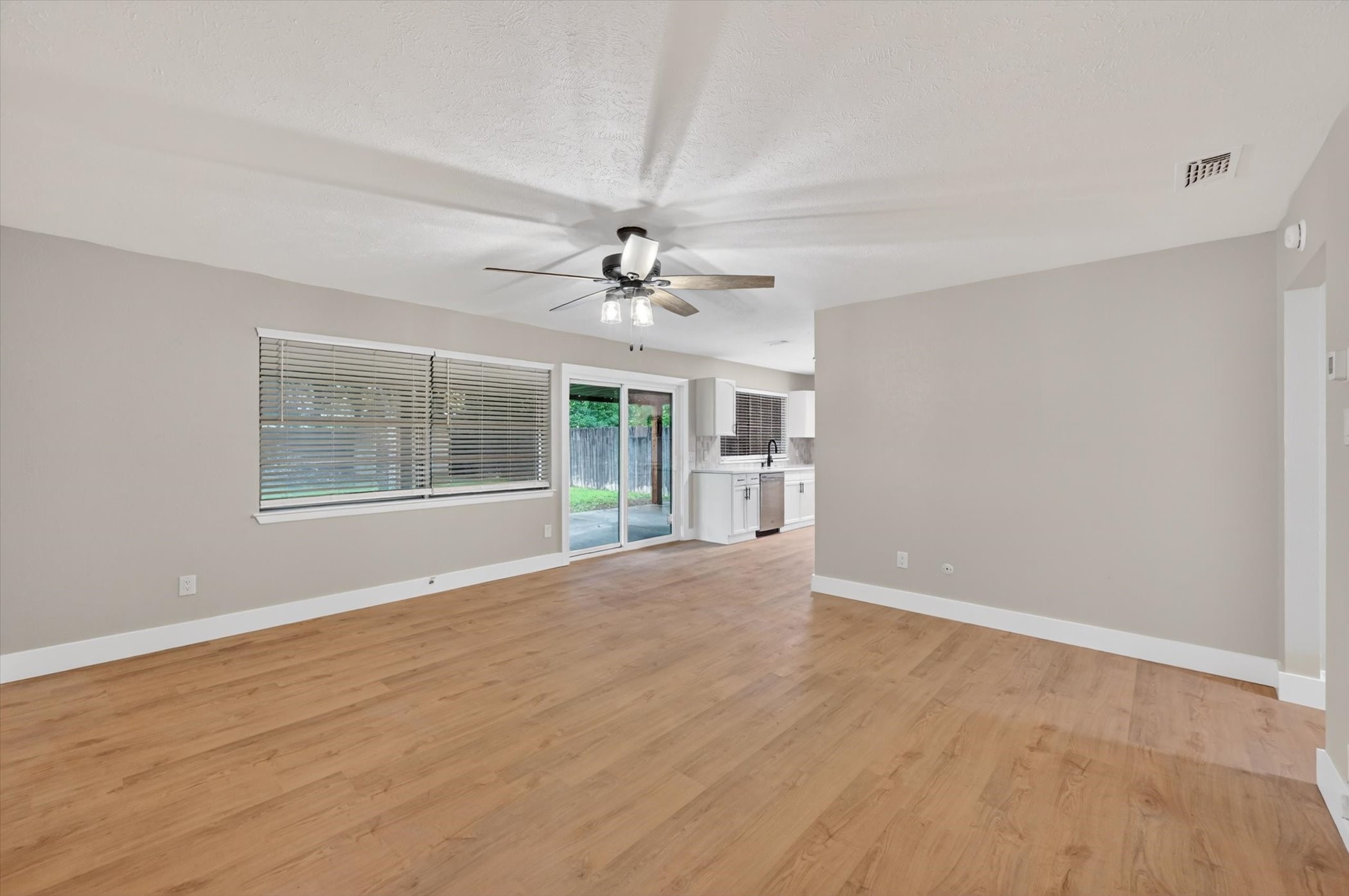 129 N Dobson Street Burleson TX 76028