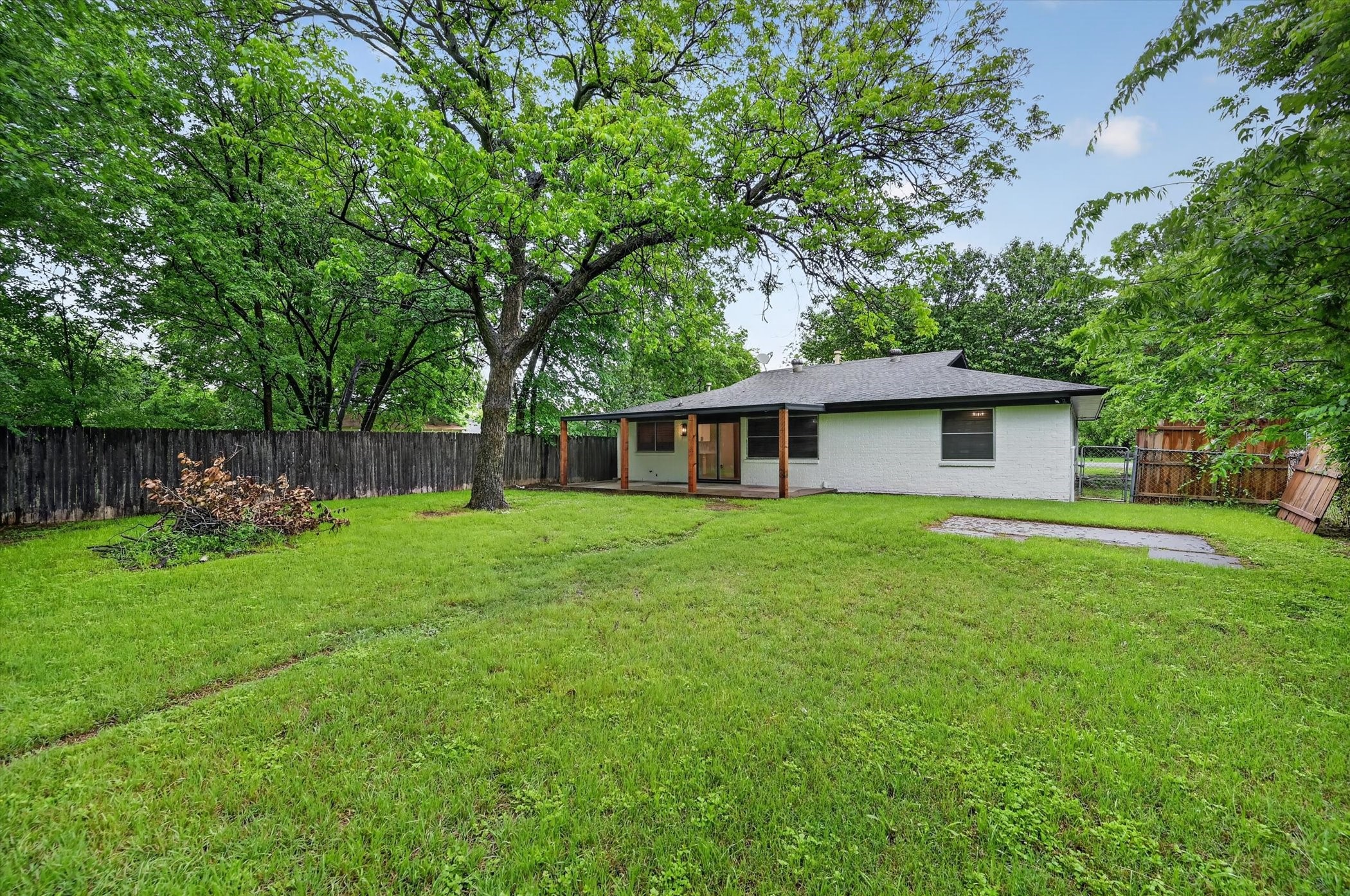 129 N Dobson Street Burleson TX 76028