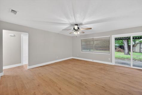 129 N Dobson Street Burleson TX 76028